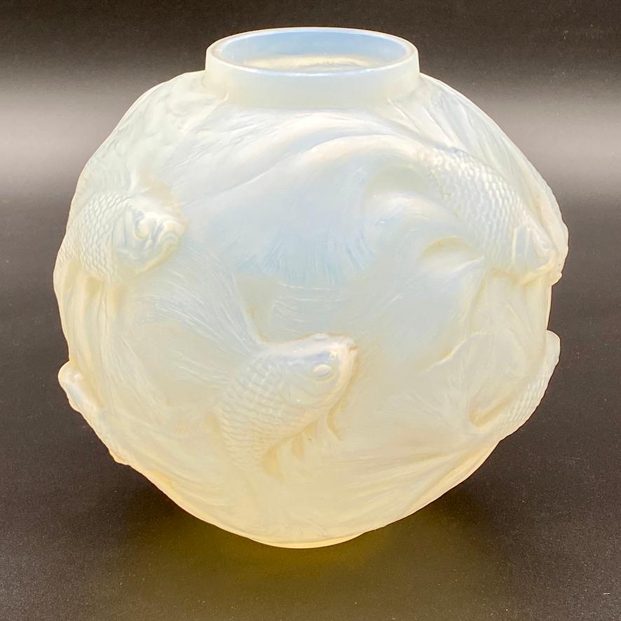 French Rene Lalique Opalescent Art Deco Formose Vase