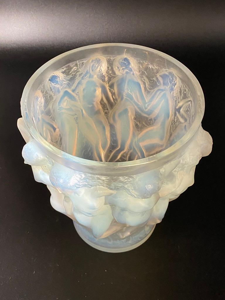 A René LALIQUE Opaleszierendes Glas  Bacchantin Vase  im Angebot 2