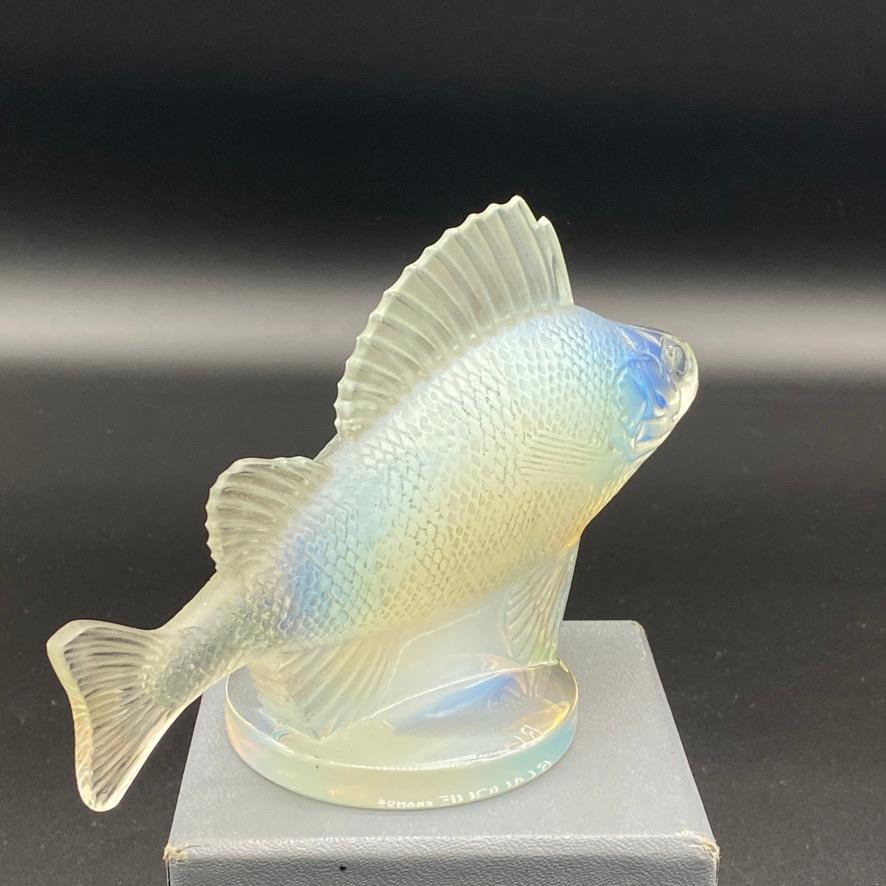 Early 20th Century A Rene lalique Perch car Mascot in opalescent glass For Sale