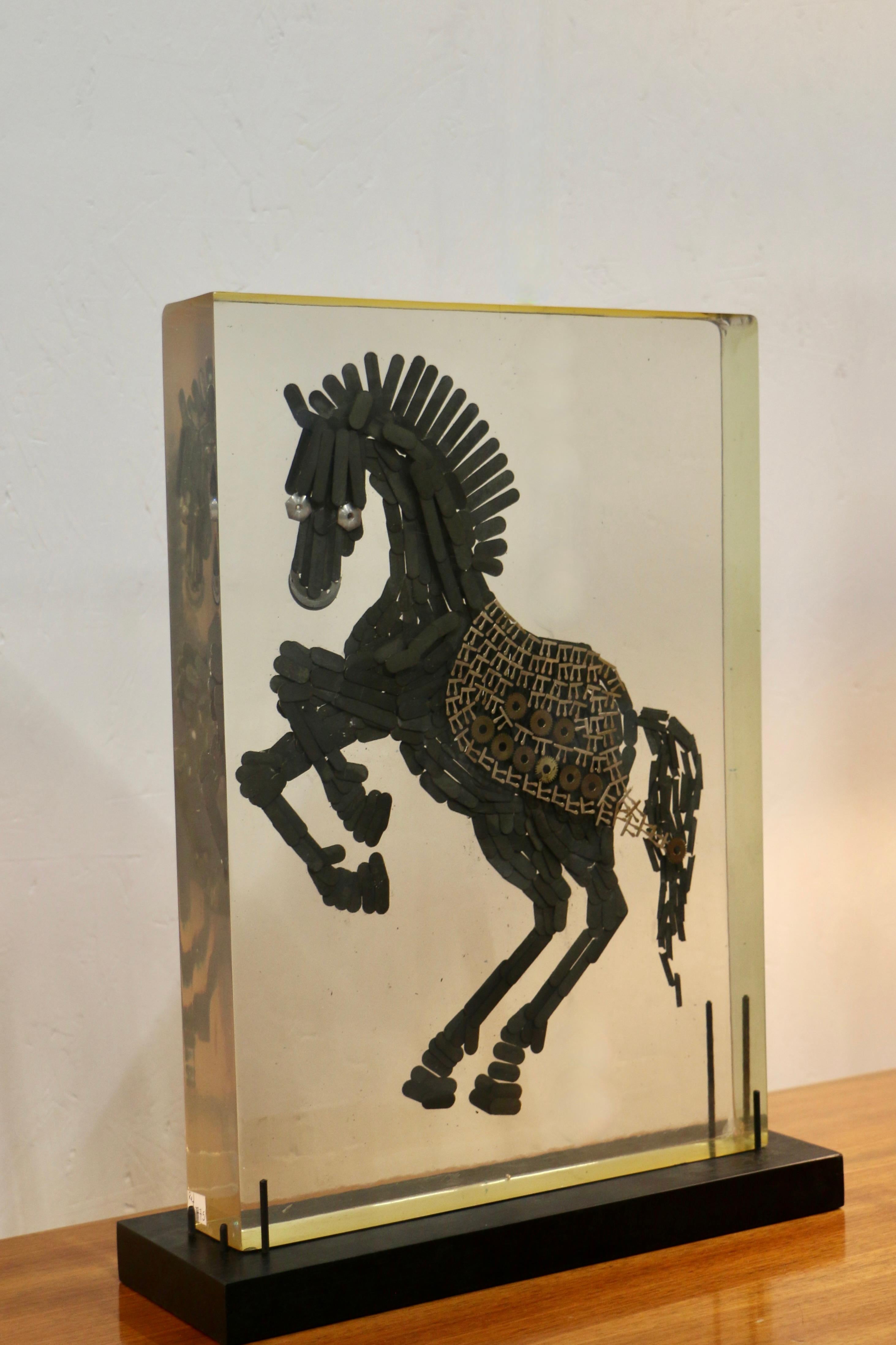 A resin sculpture. Italy 70's. In Good Condition For Sale In VILLERS-SUR-MER, FR