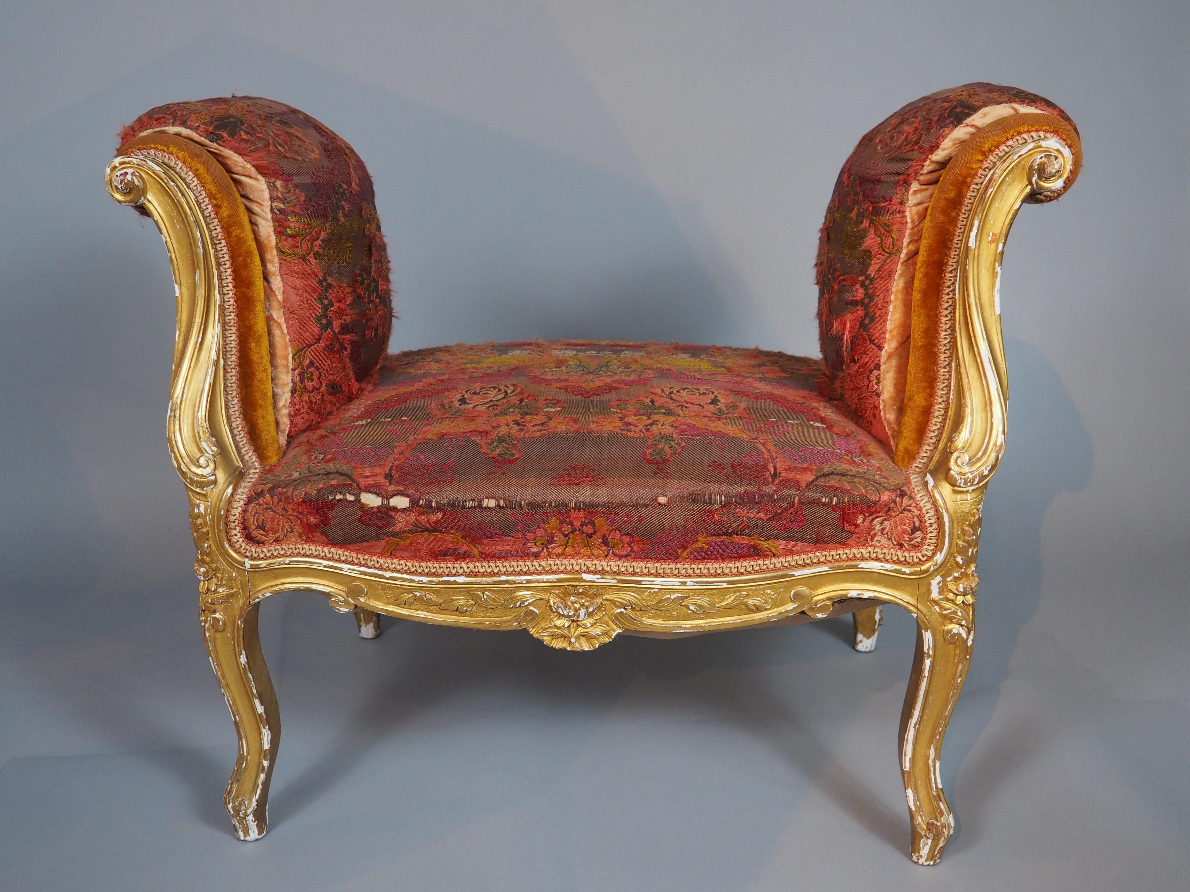 Eine reich geschnitzte CIRCA 1850 Französisch Louis XV Stil Giltwood Banquette (Louis XV.) im Angebot