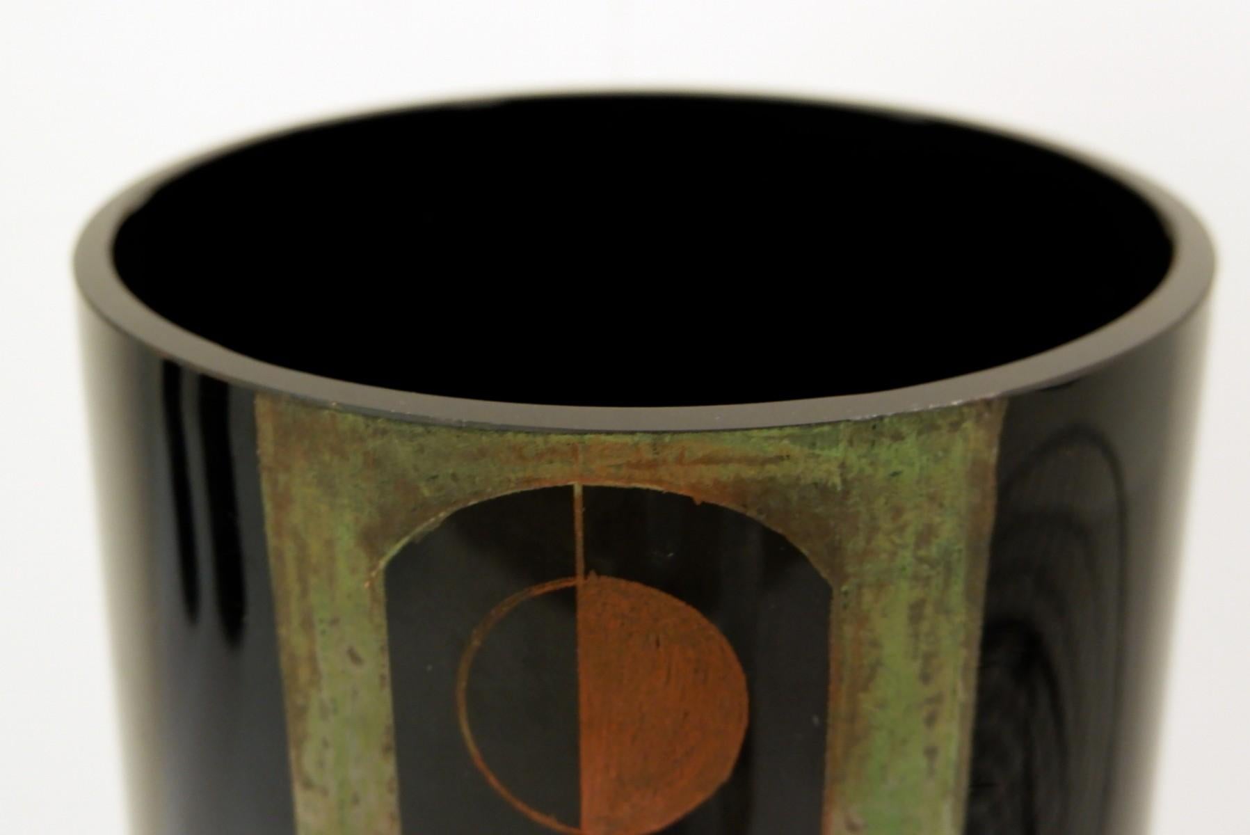 Mid-Century Modern A. Riecke Cylindrical Vase In Black Engraved Glass Signed And Dated 20th Century