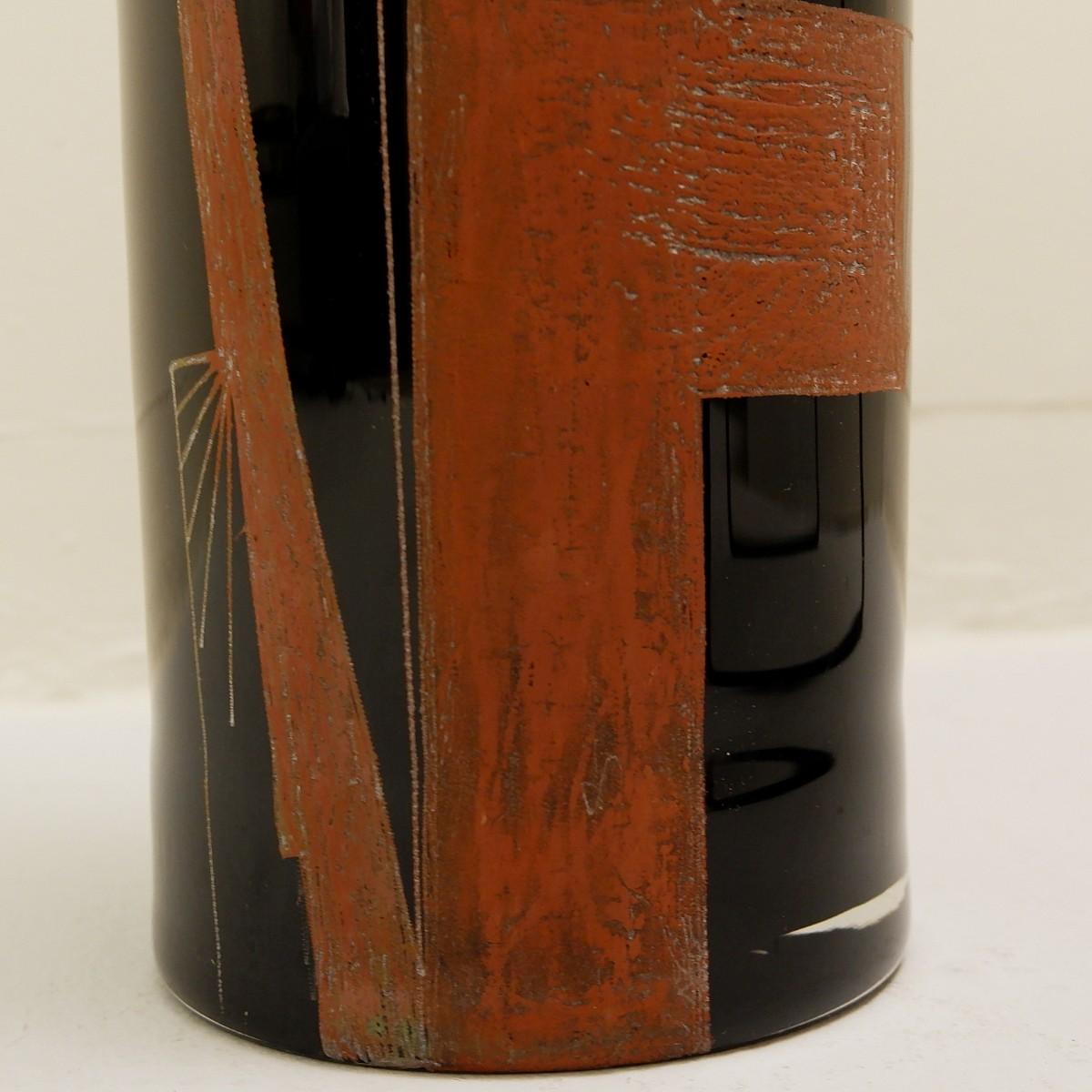 Zylindrische Vase von A. Riecke aus schwarz graviertem Glas, signiert und datiert (Moderne der Mitte des Jahrhunderts) im Angebot