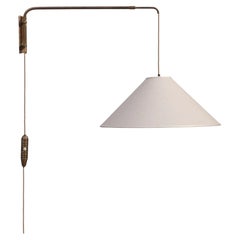 A rise & fall Italian wall light by Gino Sarfatti
