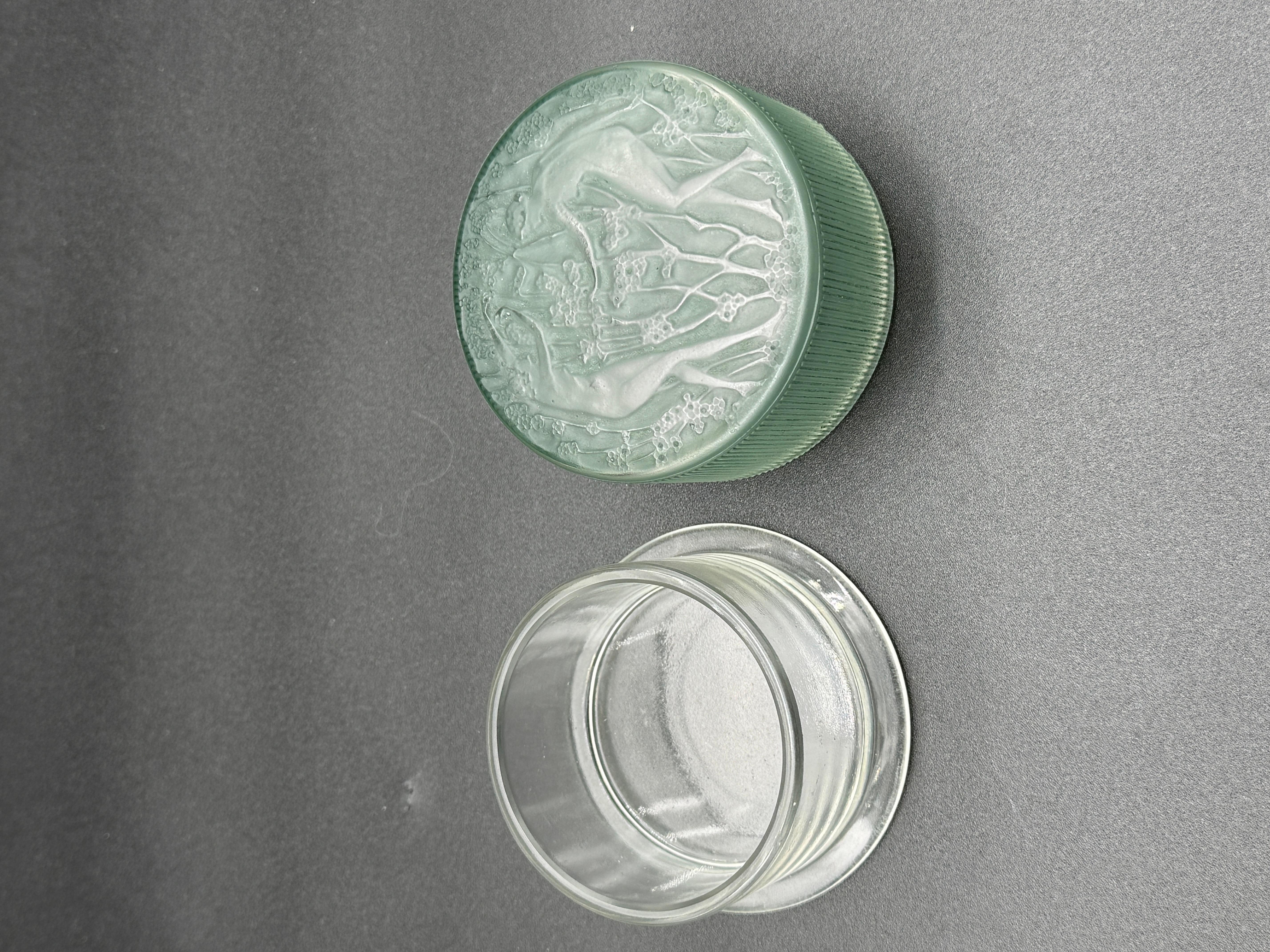 Molded A R.Lalique 2 Figurines Glass Box. For Sale