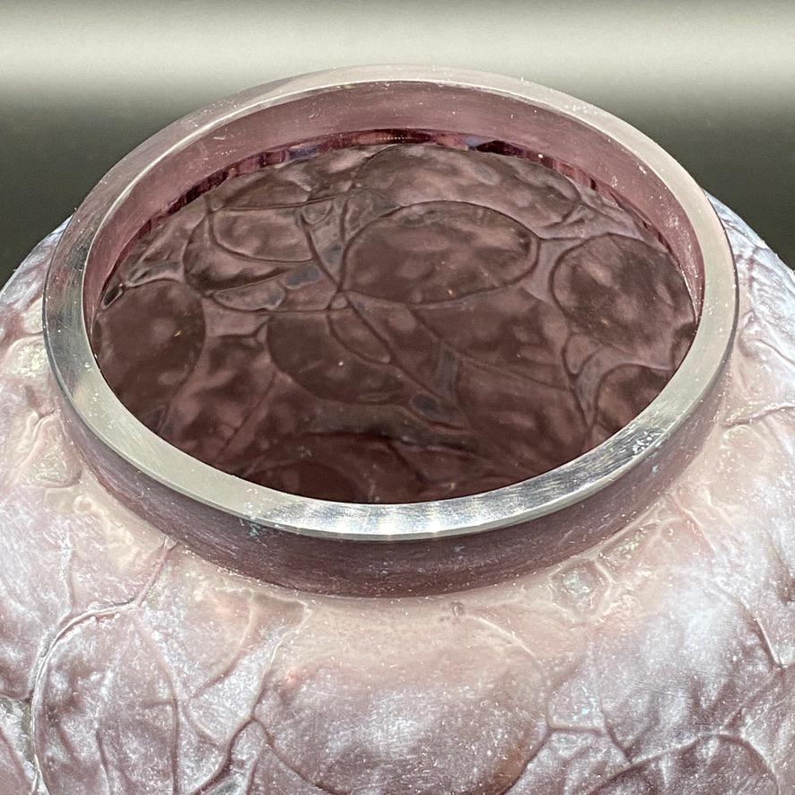 Molded A R.LAlique Amythist Glass Monnaie Du Pape Vase