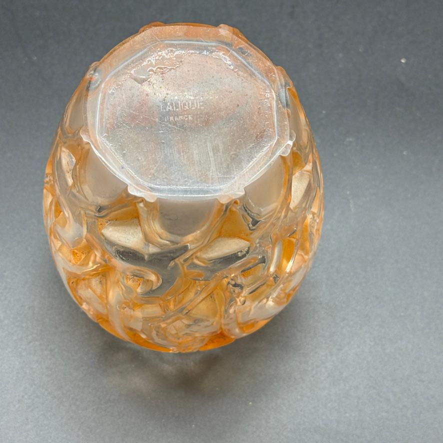 A R.Lalique  Art Deco Chamois Vase in Glass 4