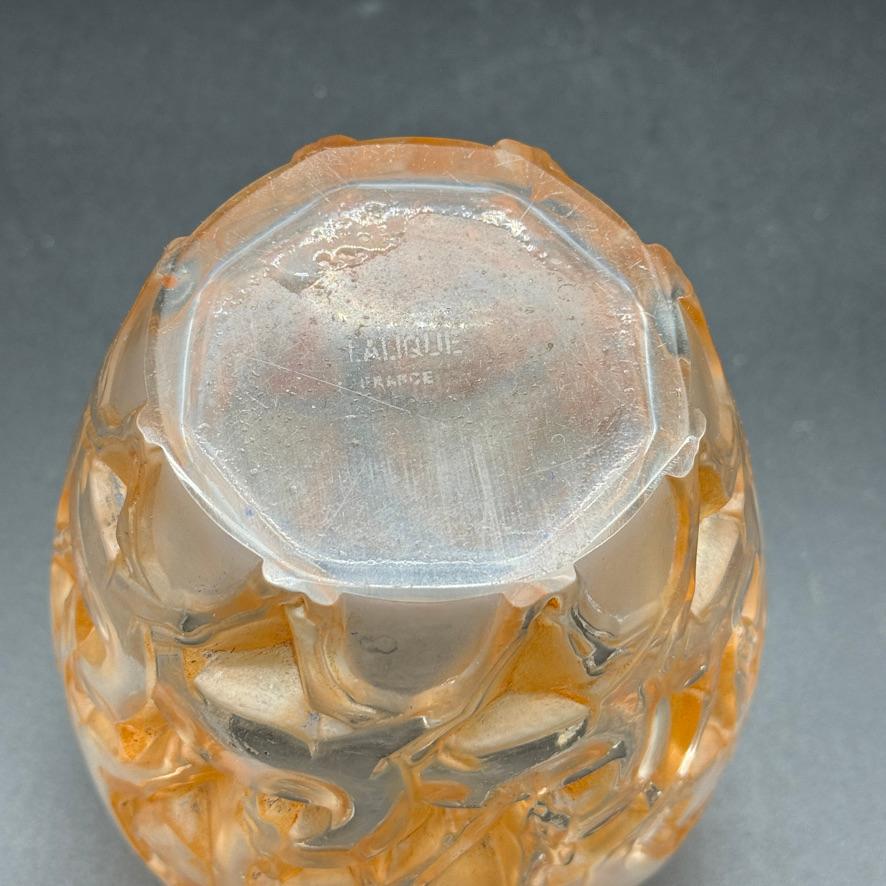 A R.Lalique  Art Deco Chamois Vase in Glass 3