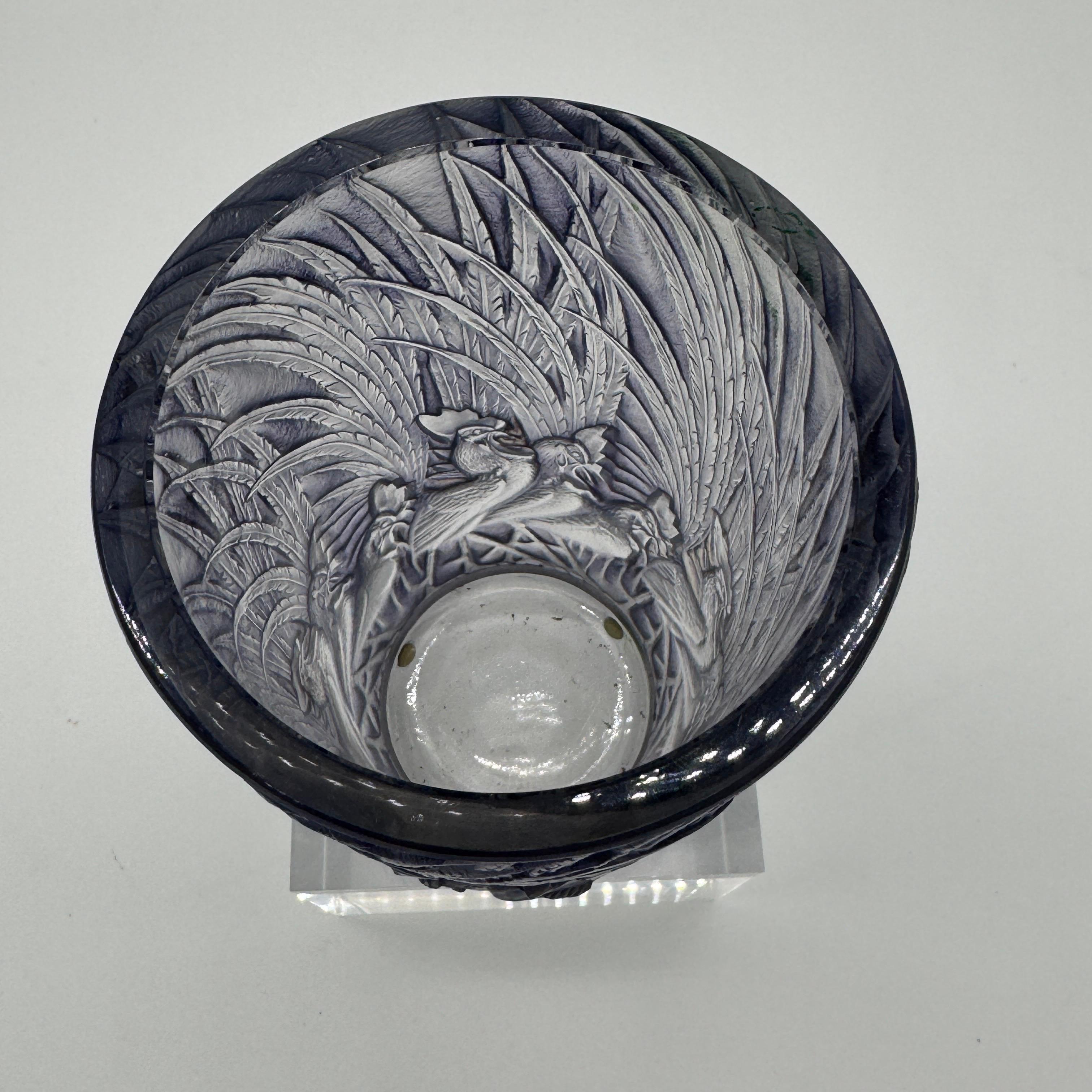 A R.Lalique Art Déco Coqs and Plumes Glass Vase For Sale 4