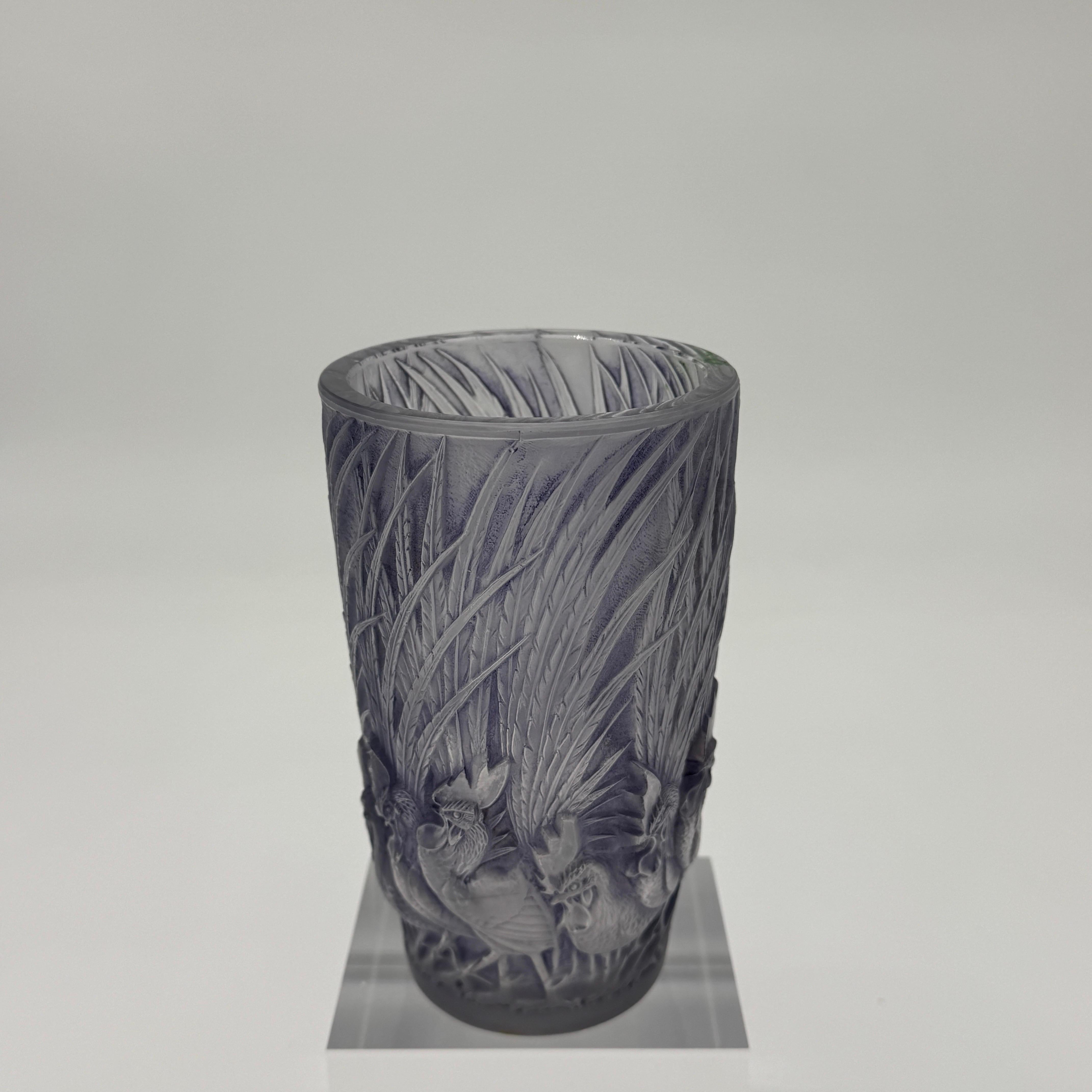 Art Deco A R.Lalique Art Déco Coqs and Plumes Glass Vase For Sale