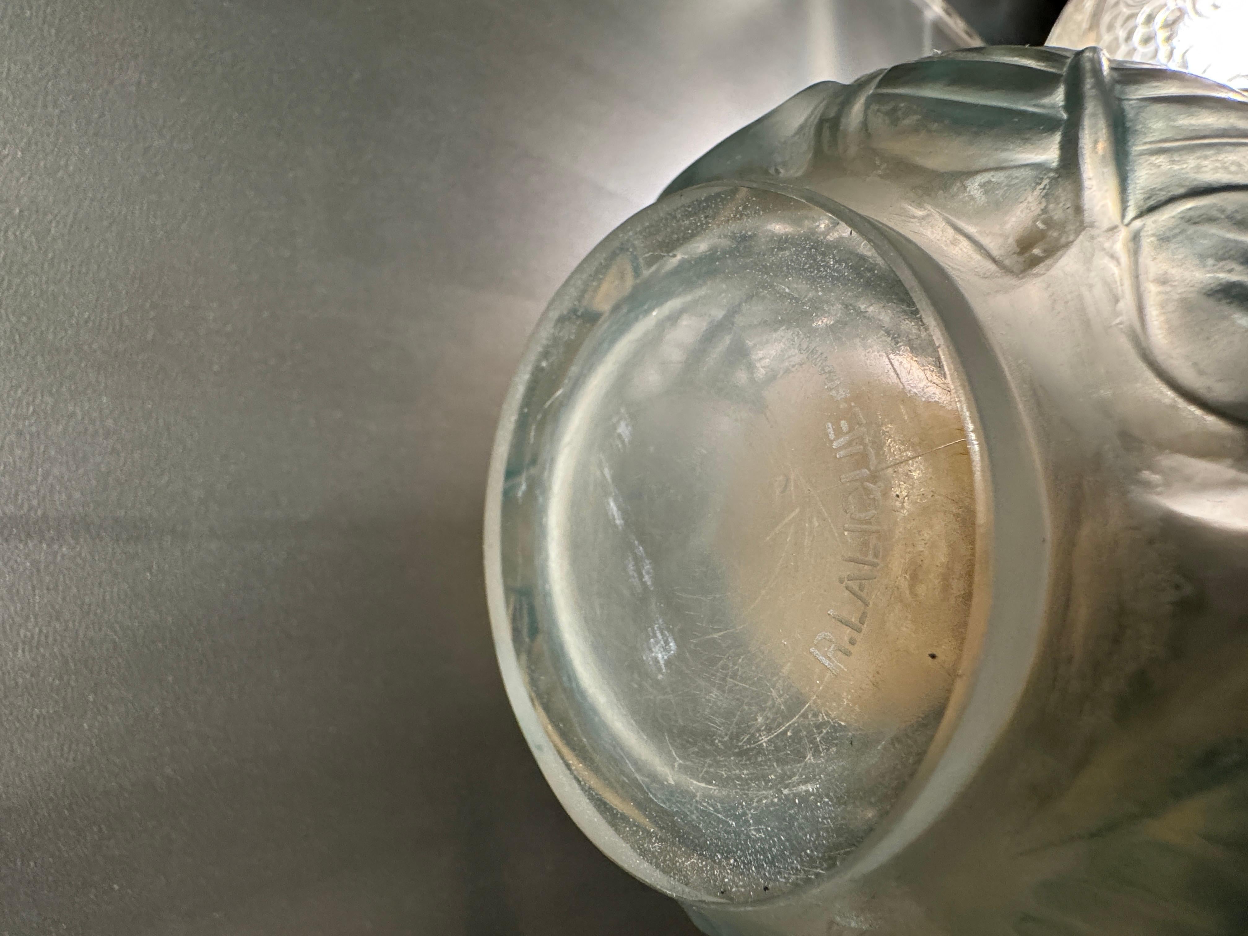 Stampato Vetro À R.Lalique Art Déco Lilas  Vaso in vendita