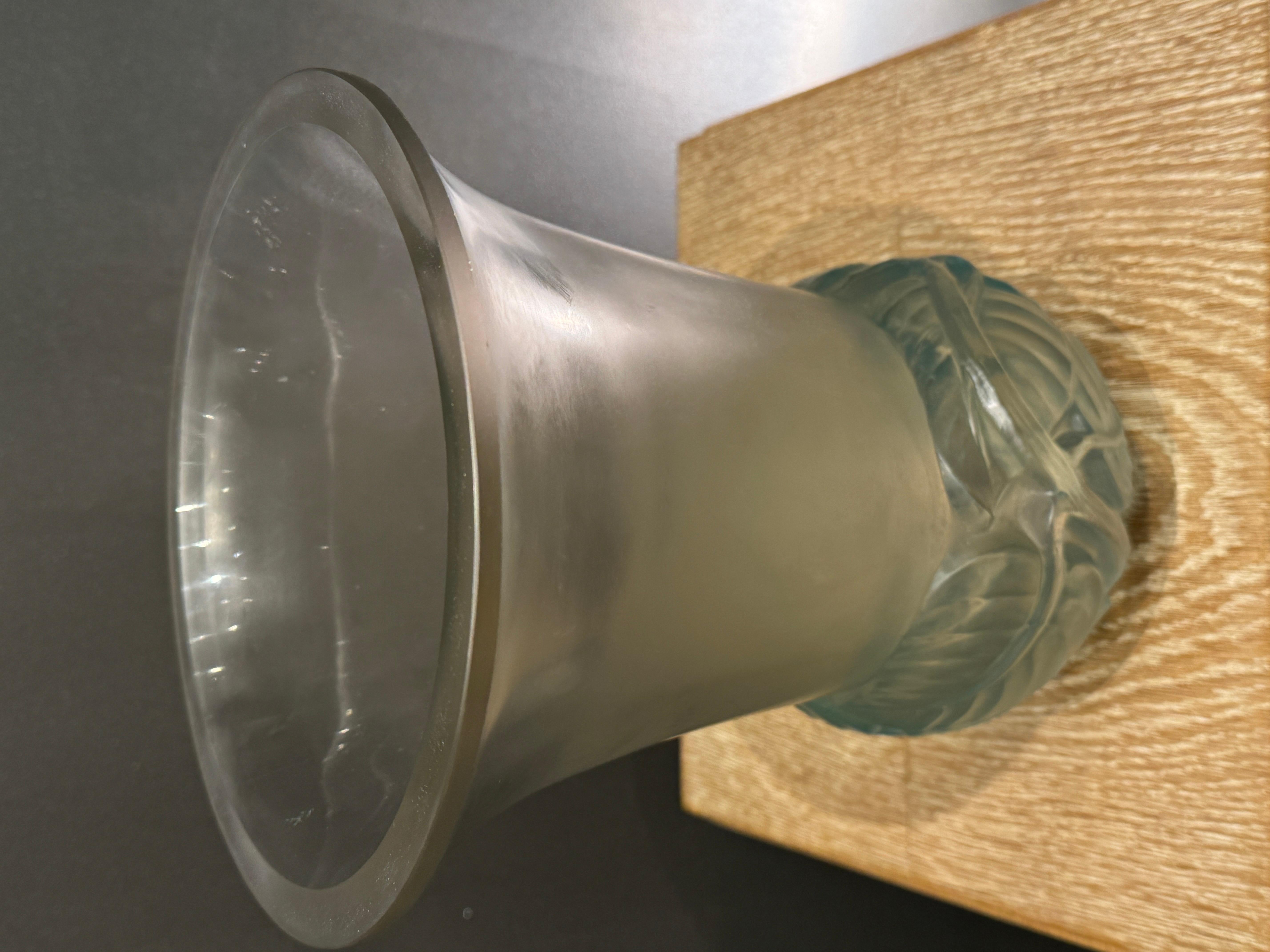 Vetro À R.Lalique Art Déco Lilas  Vaso in vendita 1