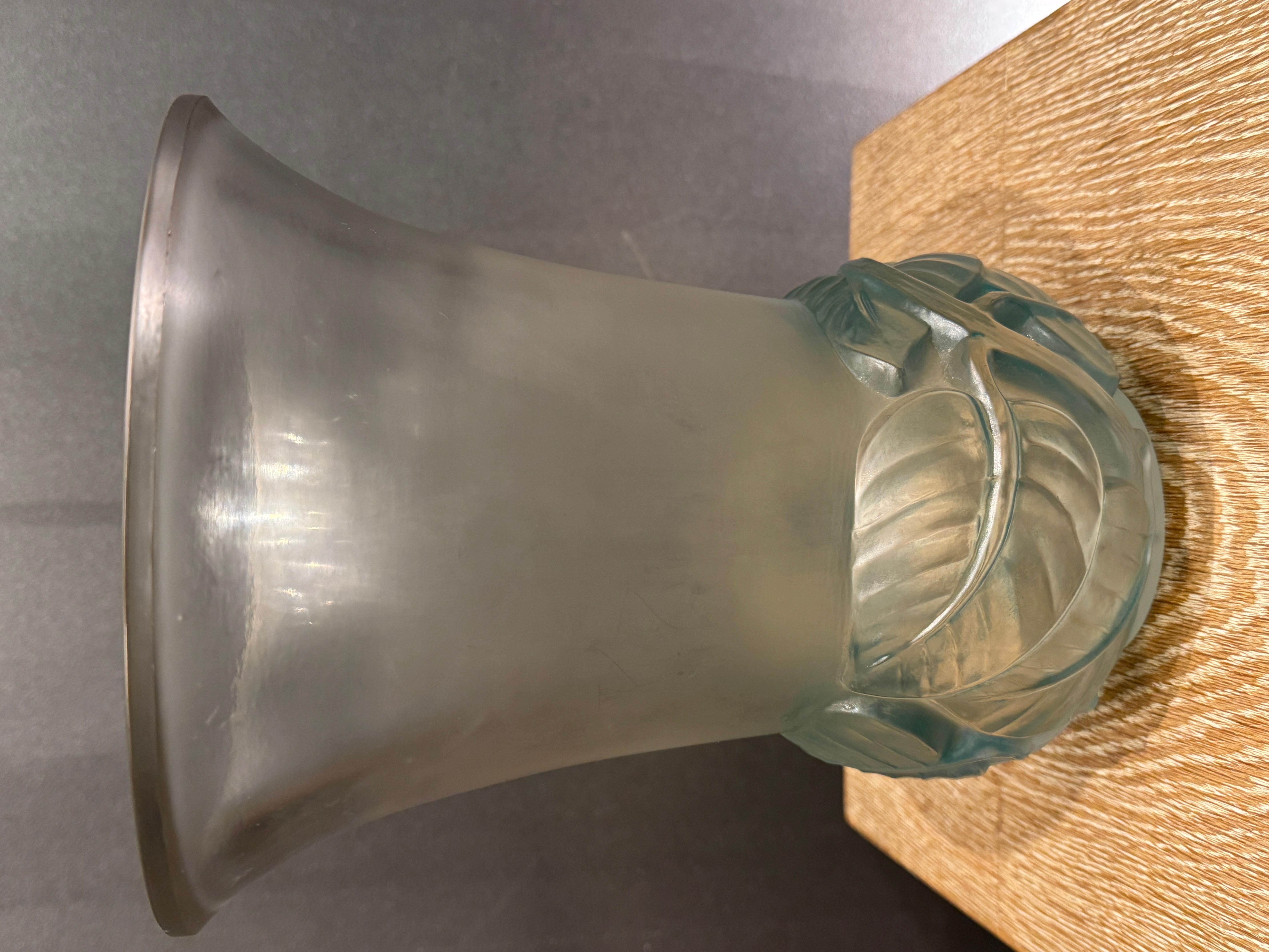 Vetro À R.Lalique Art Déco Lilas  Vaso in vendita 2