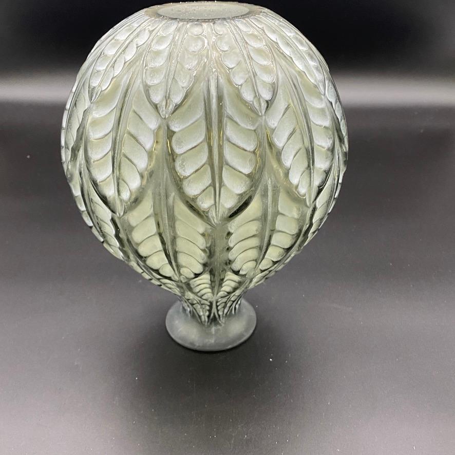 Early 20th Century A R.Lalique Art Deco  Malesherbes vase in grey Glass