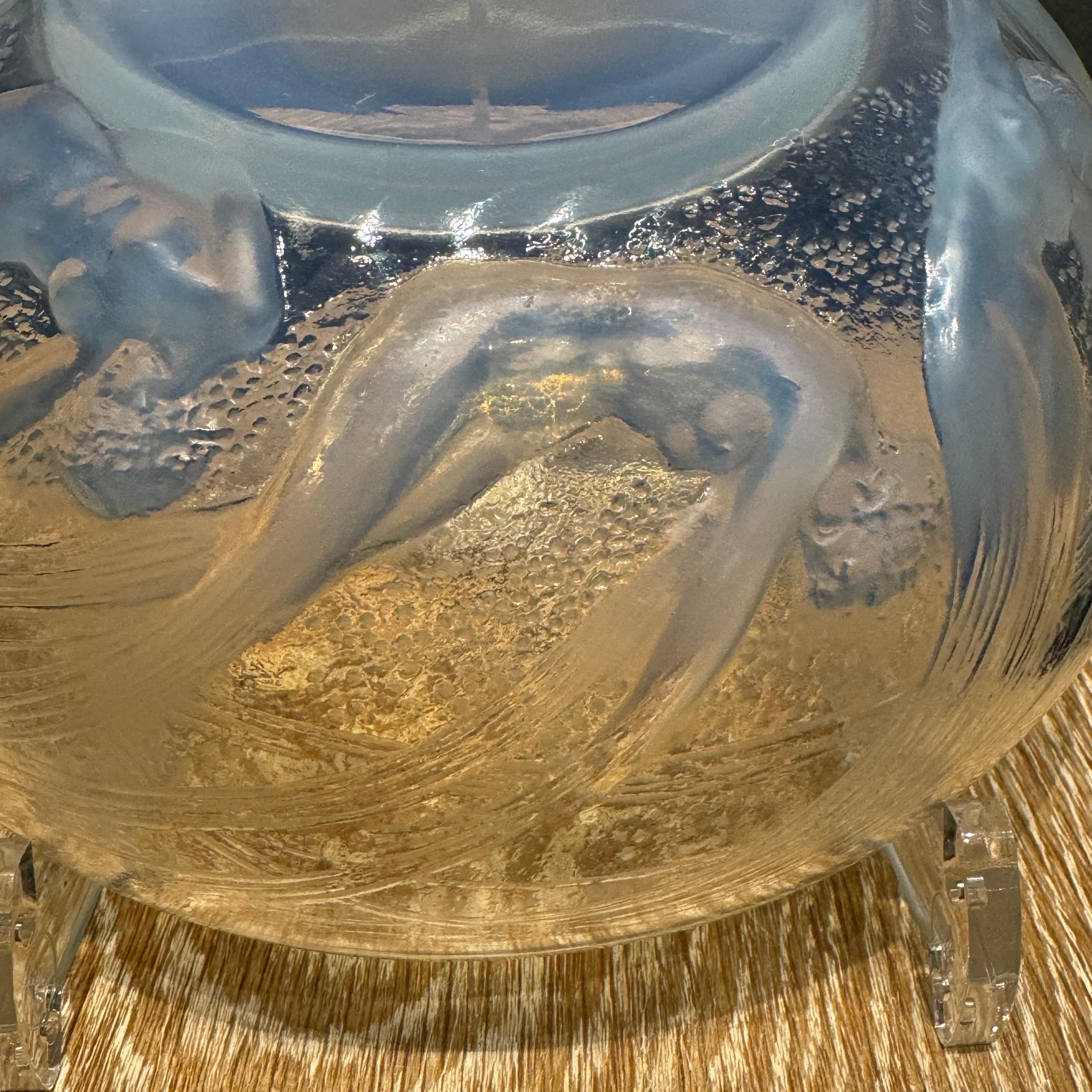 Art Déco Una ciotola a forma di sirena in vetro opalescente di R.Lalique Art Deco in vendita