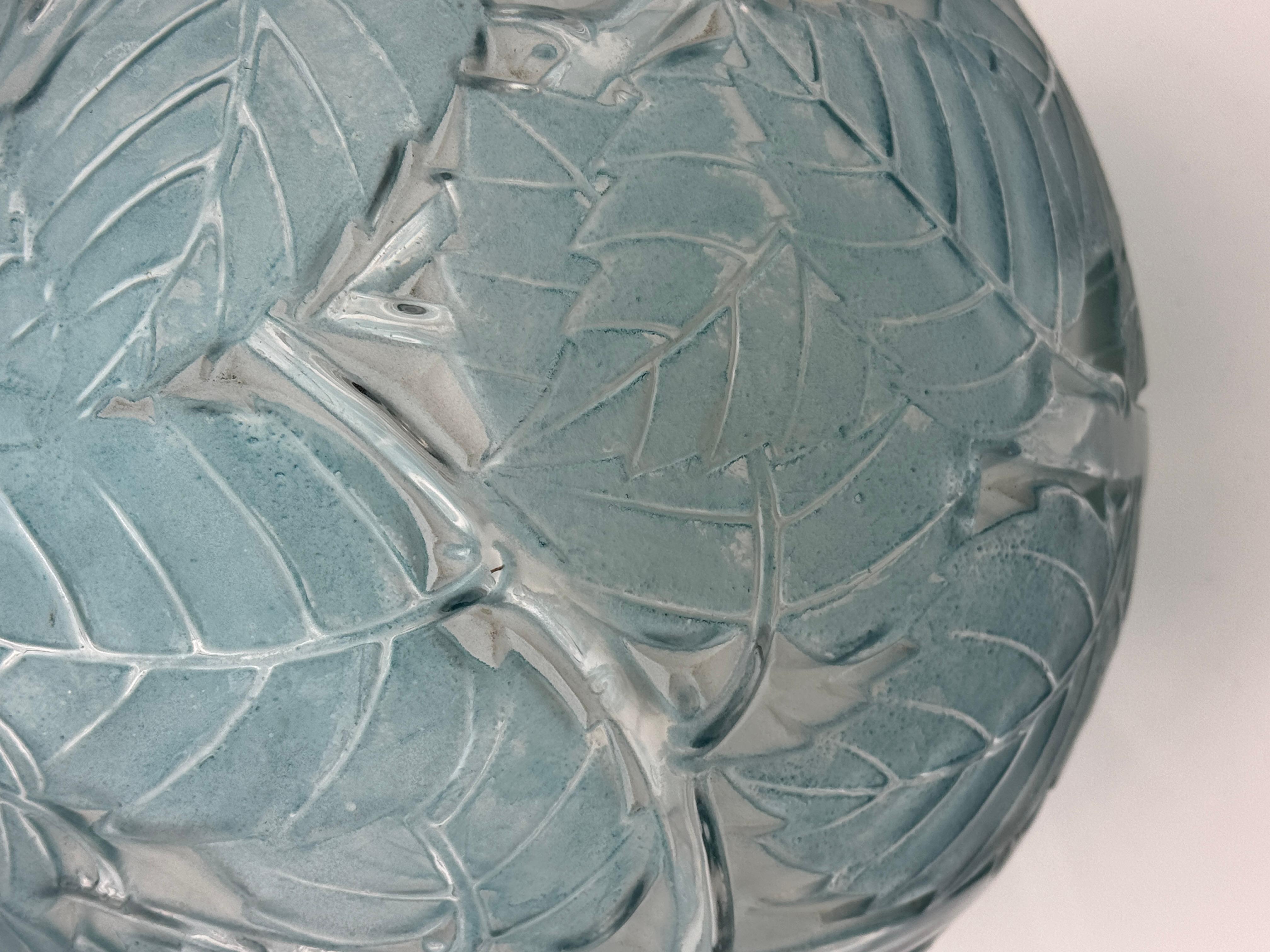 Un vaso in vetro Art Déco Milano di R.Lalique In condizioni ottime in vendita a SAINT-OUEN-SUR-SEINE, FR