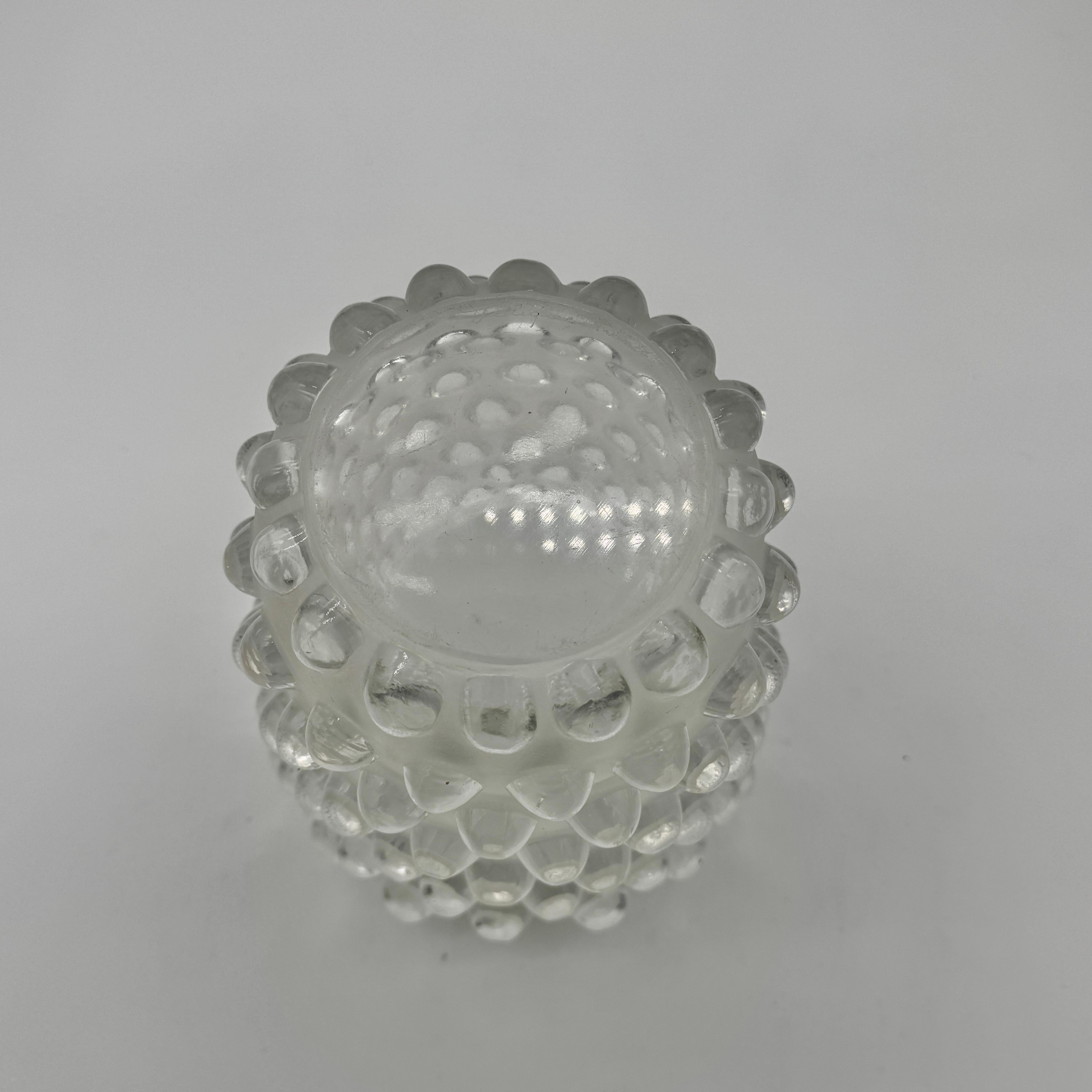à R.Lalique Vaso Mossi Art Déco in vetro bianco in vendita 1
