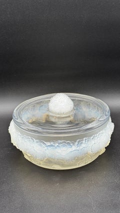 A R.Lalique Art Déco Opalescent Primevères Groß Boxen .