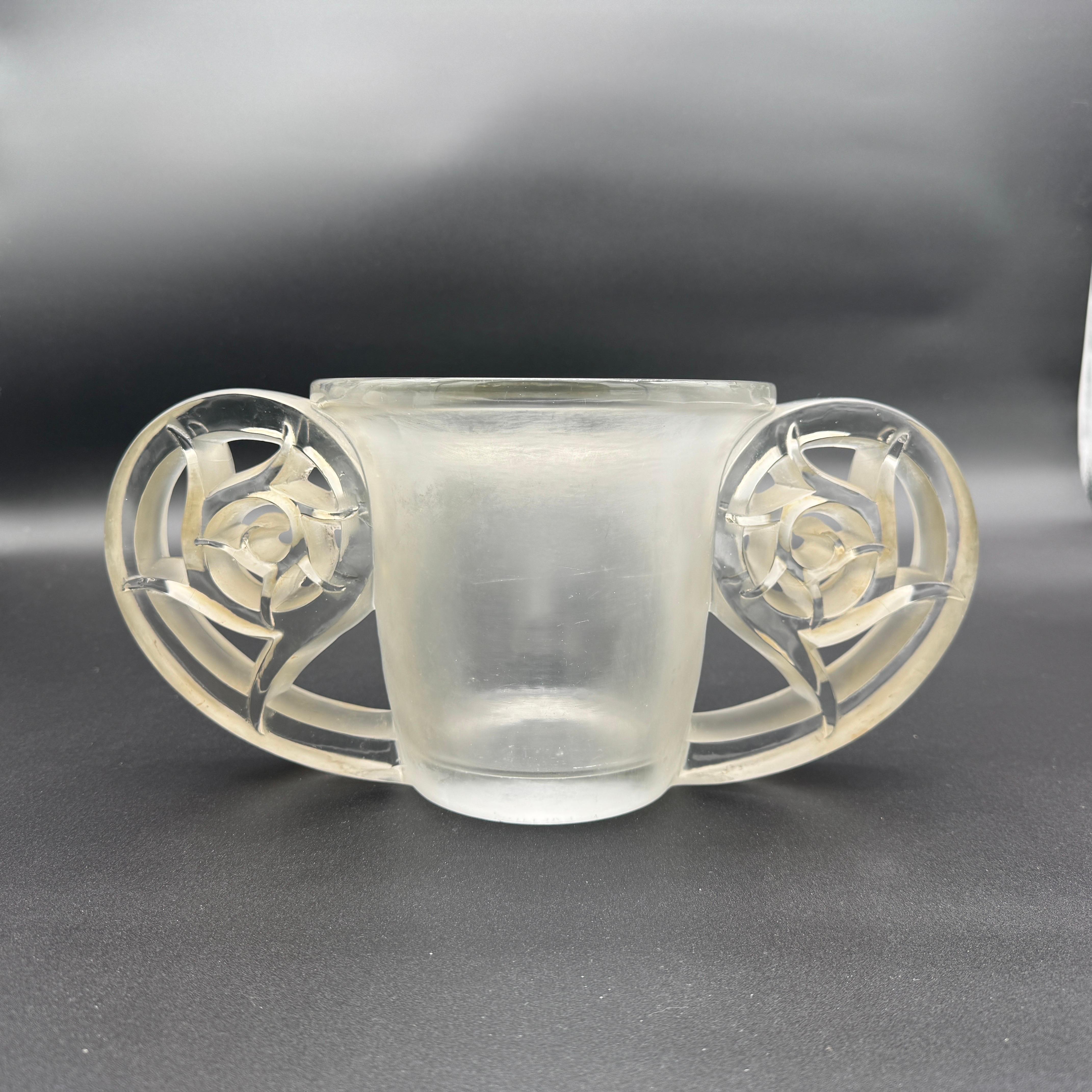 A R.Lalique Art Déco Pierrefonds Glasvase im Angebot 3