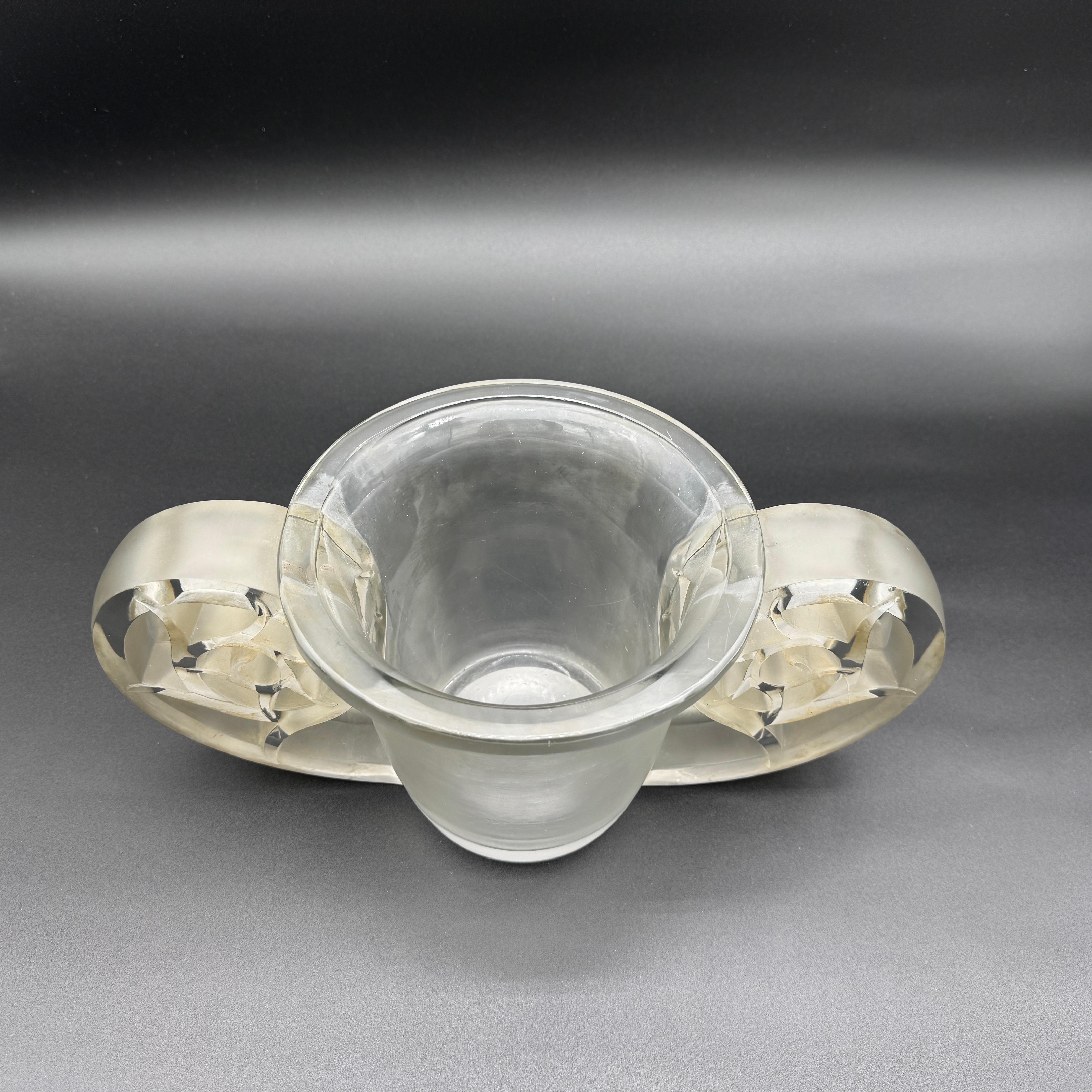 A R.Lalique Art Déco Pierrefonds Glasvase im Angebot 1