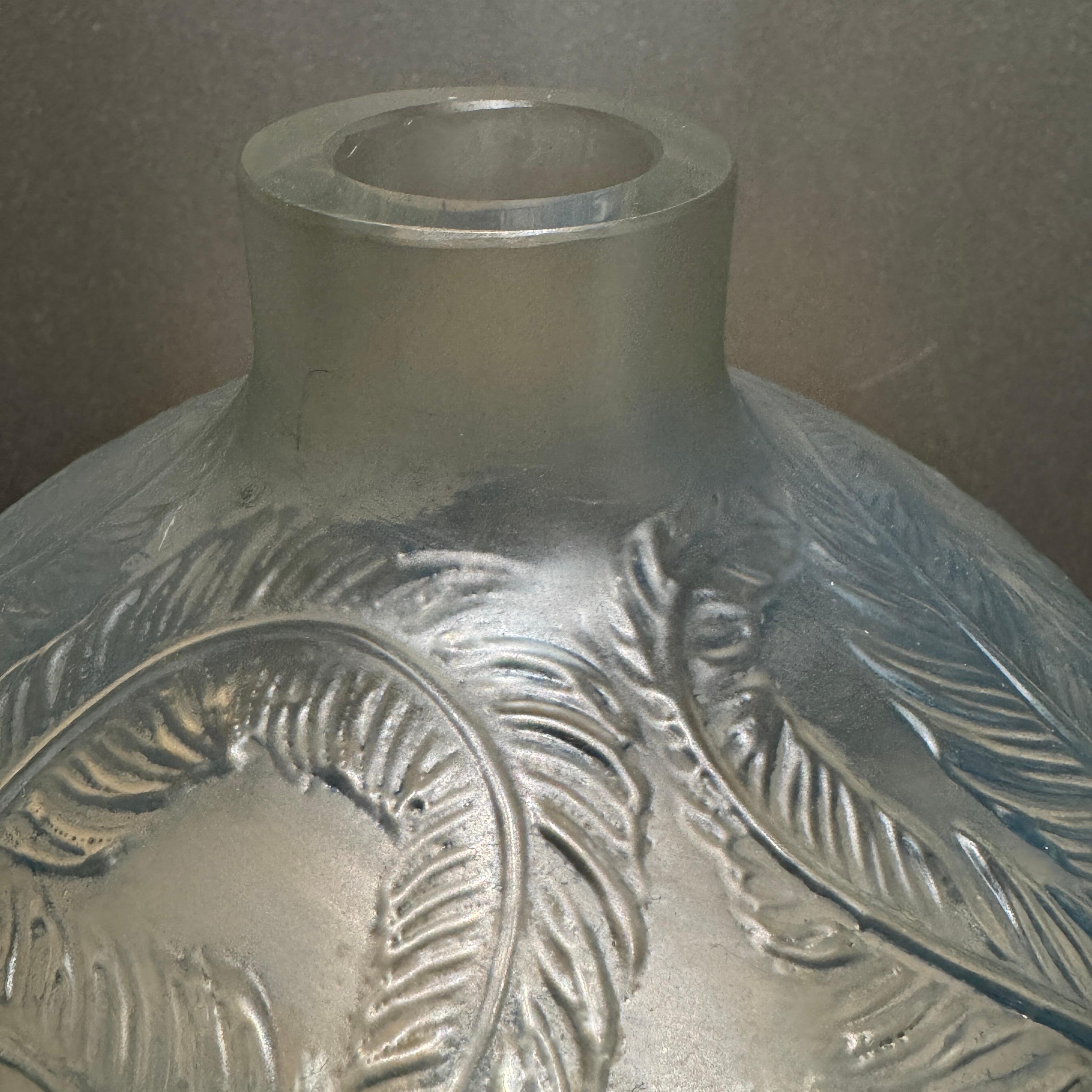 Glass A R.Lalique Art Déco Plumes vase For Sale