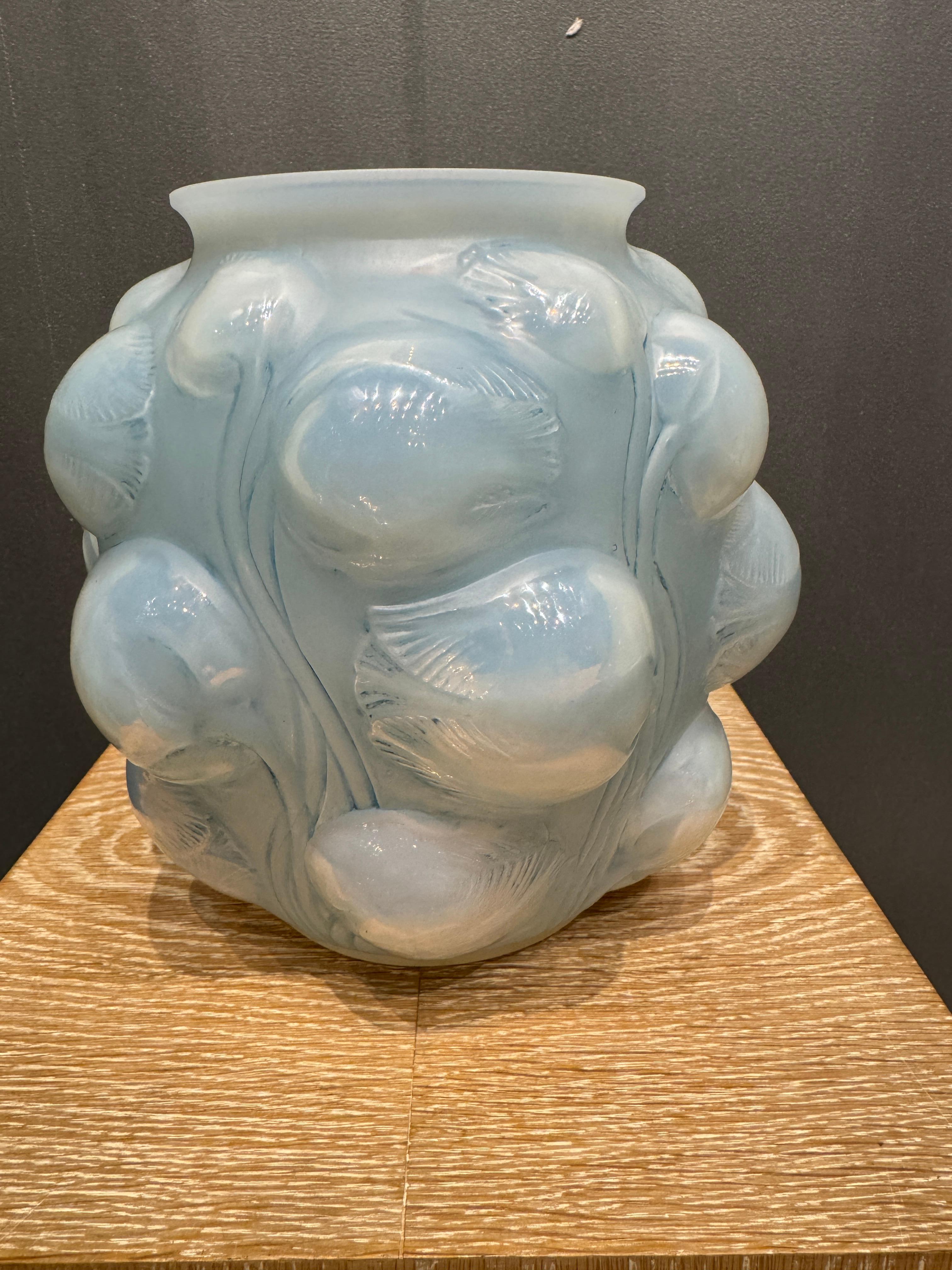 Jarrón Tulipán Art Déco R.Lalique en Excelente estado para la venta en SAINT-OUEN-SUR-SEINE, FR