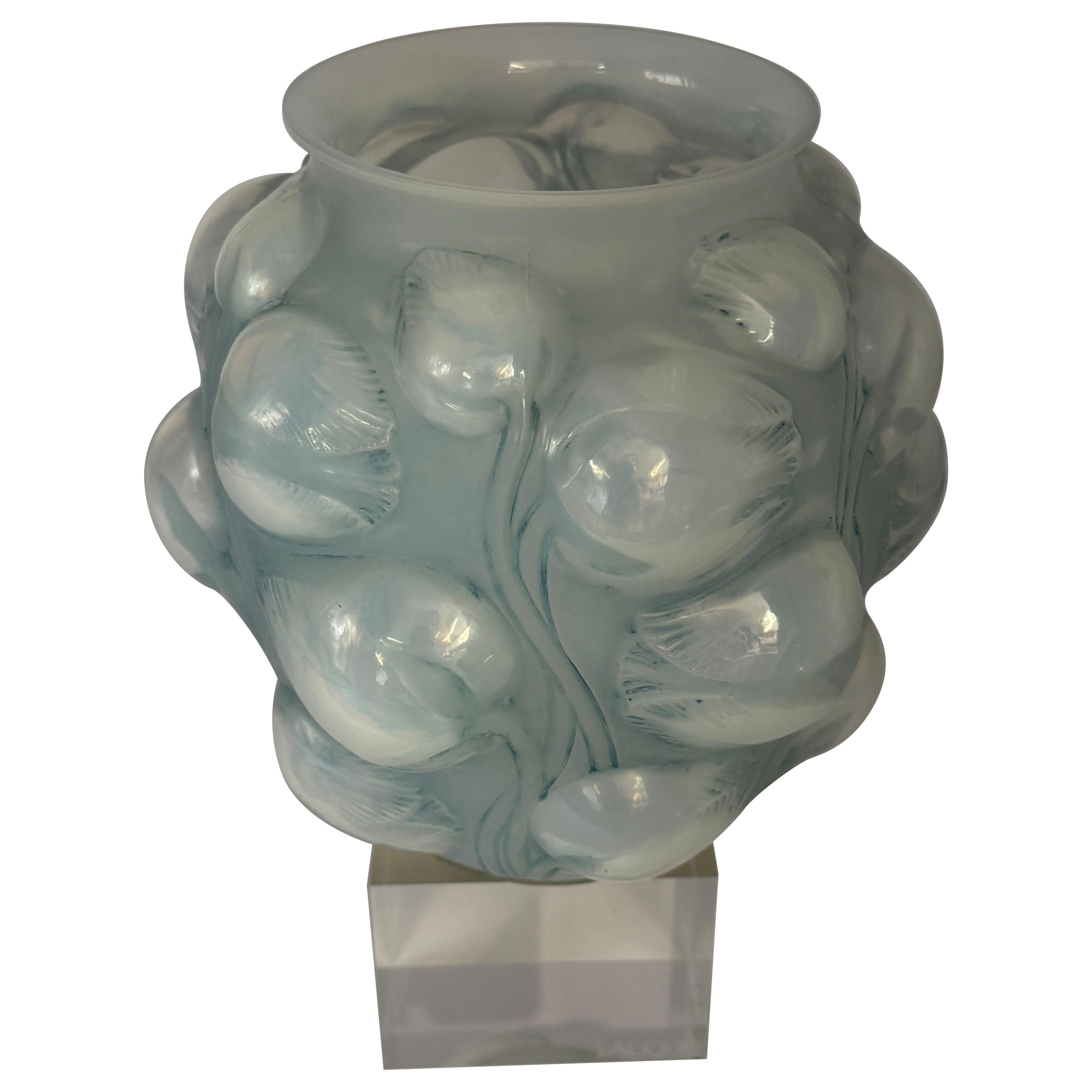 A R.Lalique Art Déco Tulip Vase For Sale