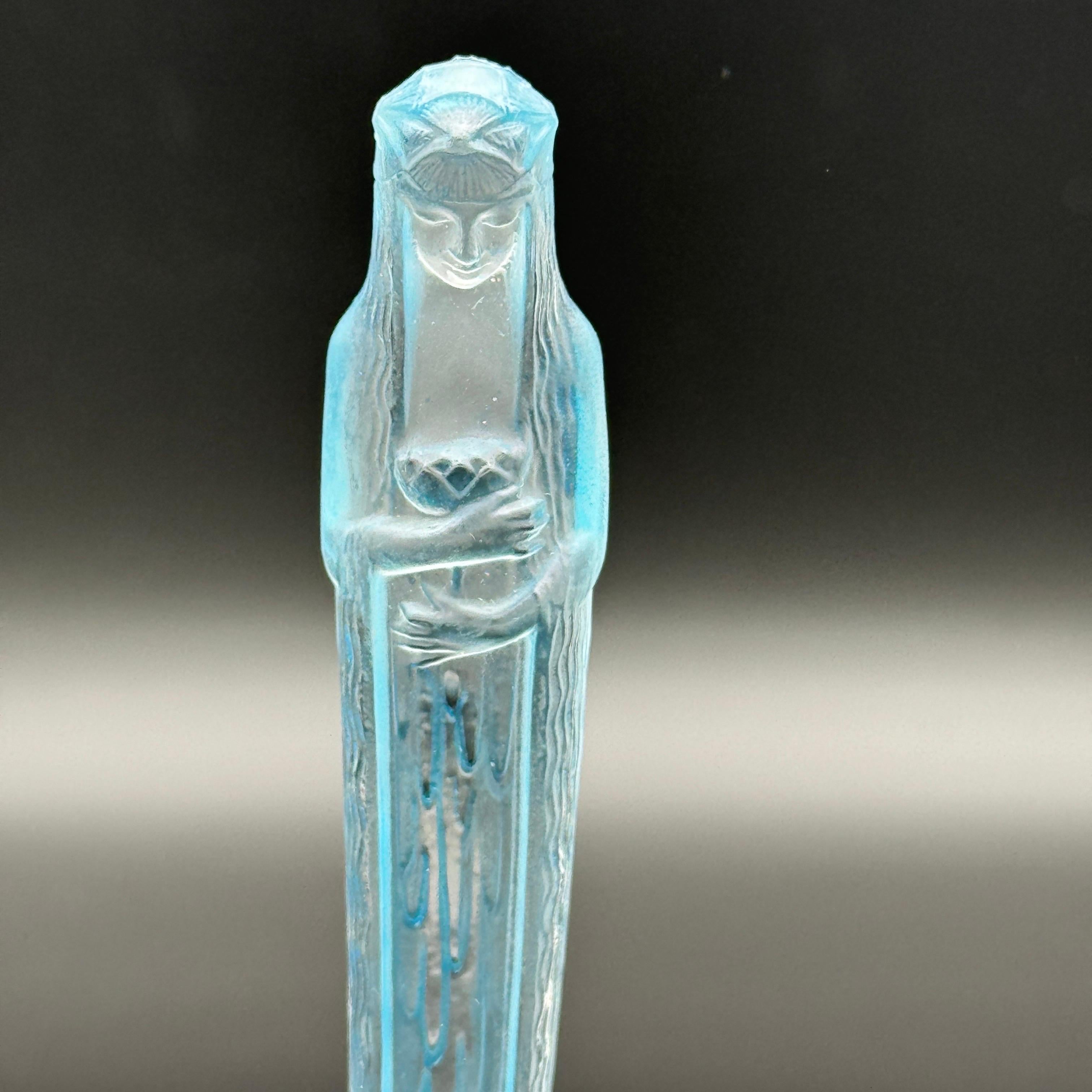 À R.Lalique Ashtray In Excellent Condition For Sale In SAINT-OUEN-SUR-SEINE, FR