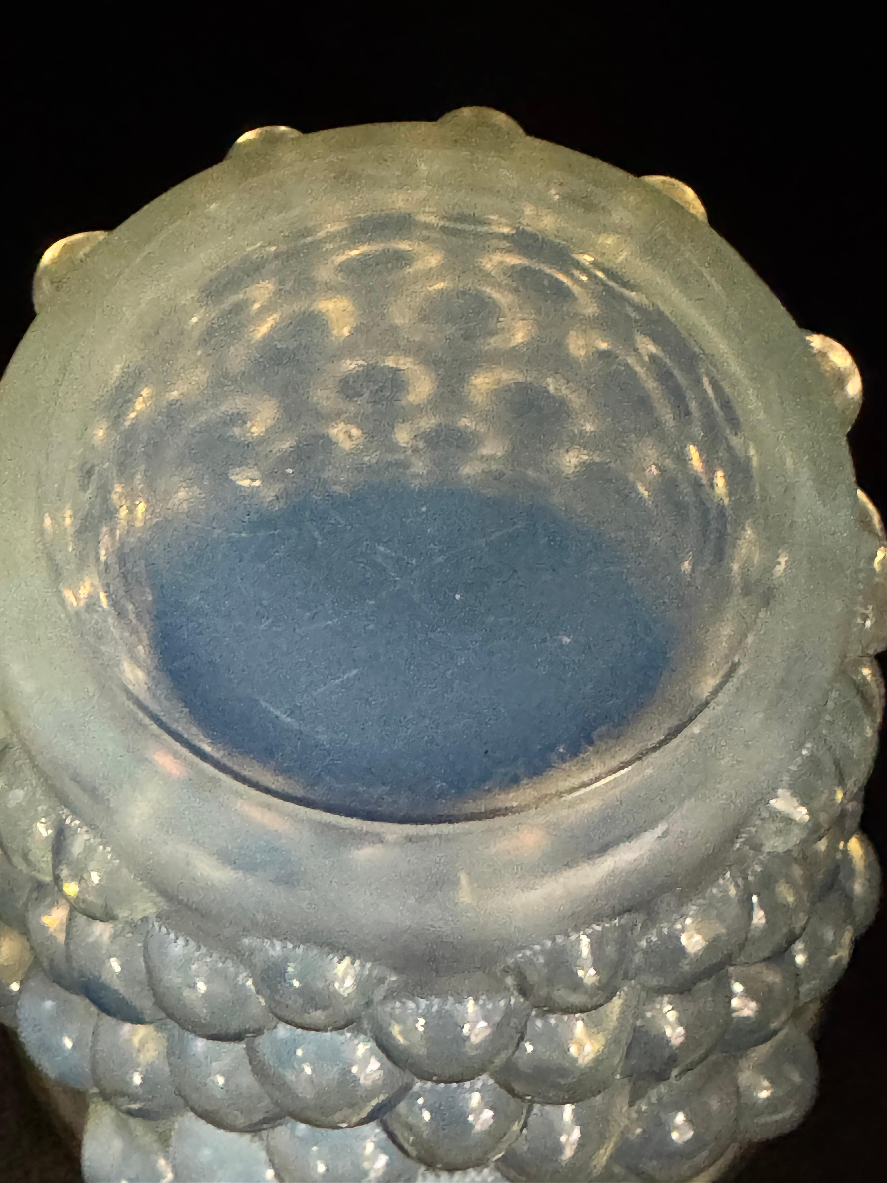 Vetro A R.Lalique Bamako Art Déco opalescent Glass Vase . in vendita