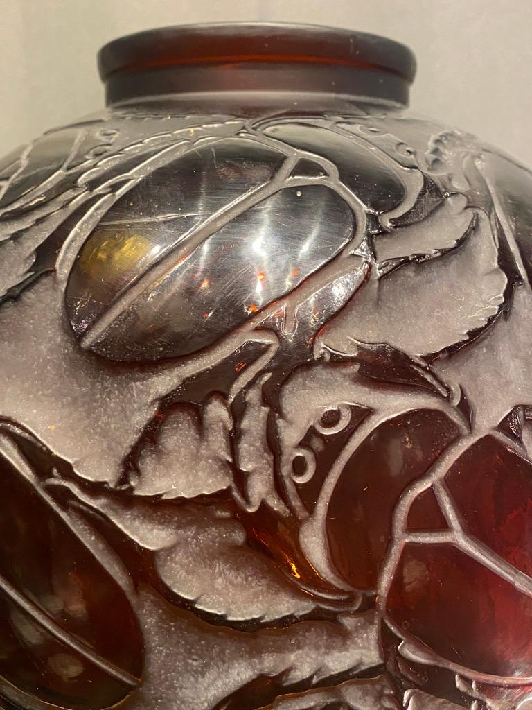 Francese A R.Lalique  Scarafaggio  vaso in marrone  Vetro colorato