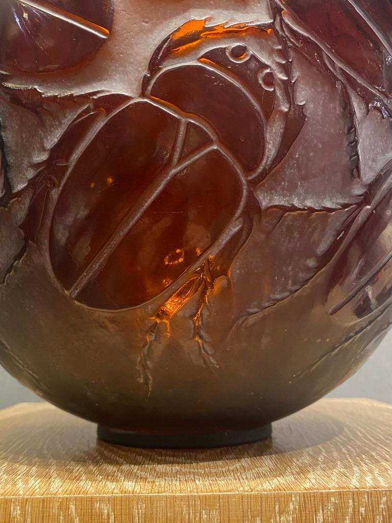 A R.Lalique  Scarafaggio  vaso in marrone  Vetro colorato In condizioni buone a SAINT-OUEN-SUR-SEINE, FR