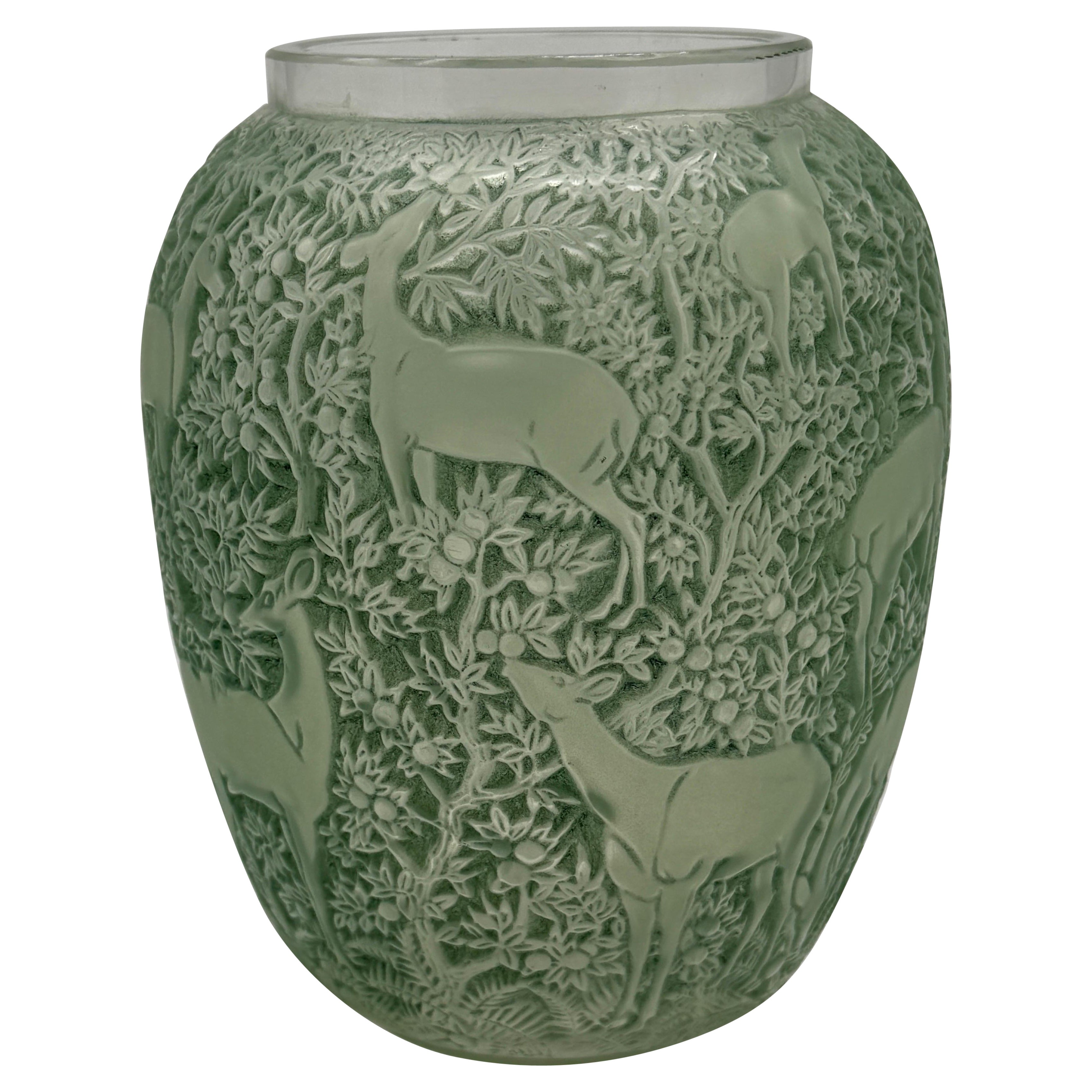 A R.Lalique Biches Art Déco  Glass Vase