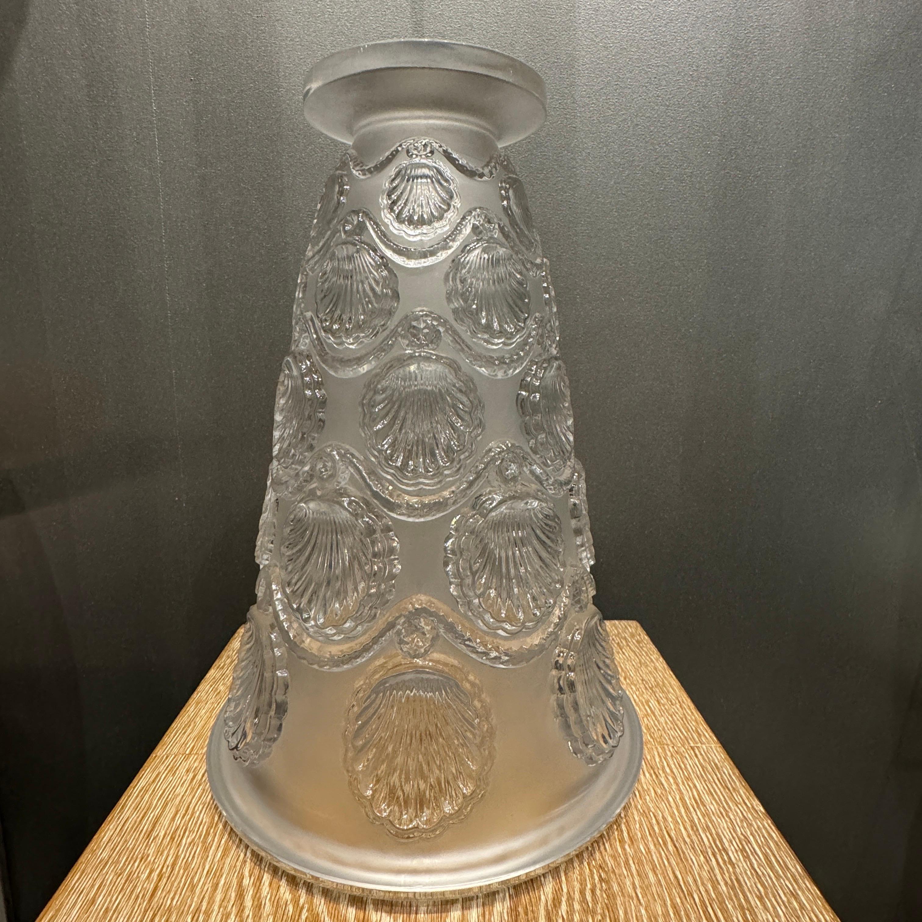 Un vaso di vetro R.Lalique Cancale in vendita 3