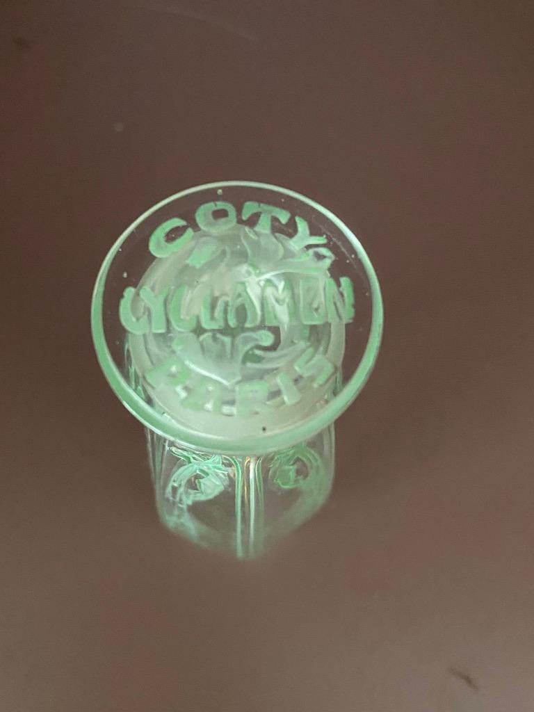 Francese Un ciclamino R.Lalique  1909 Vetro  Bottiglia di profumo per Coty in vendita