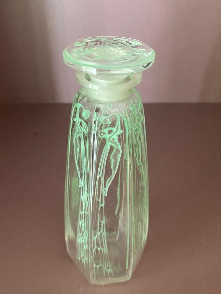 Stampato Un ciclamino R.Lalique  1909 Vetro  Bottiglia di profumo per Coty in vendita