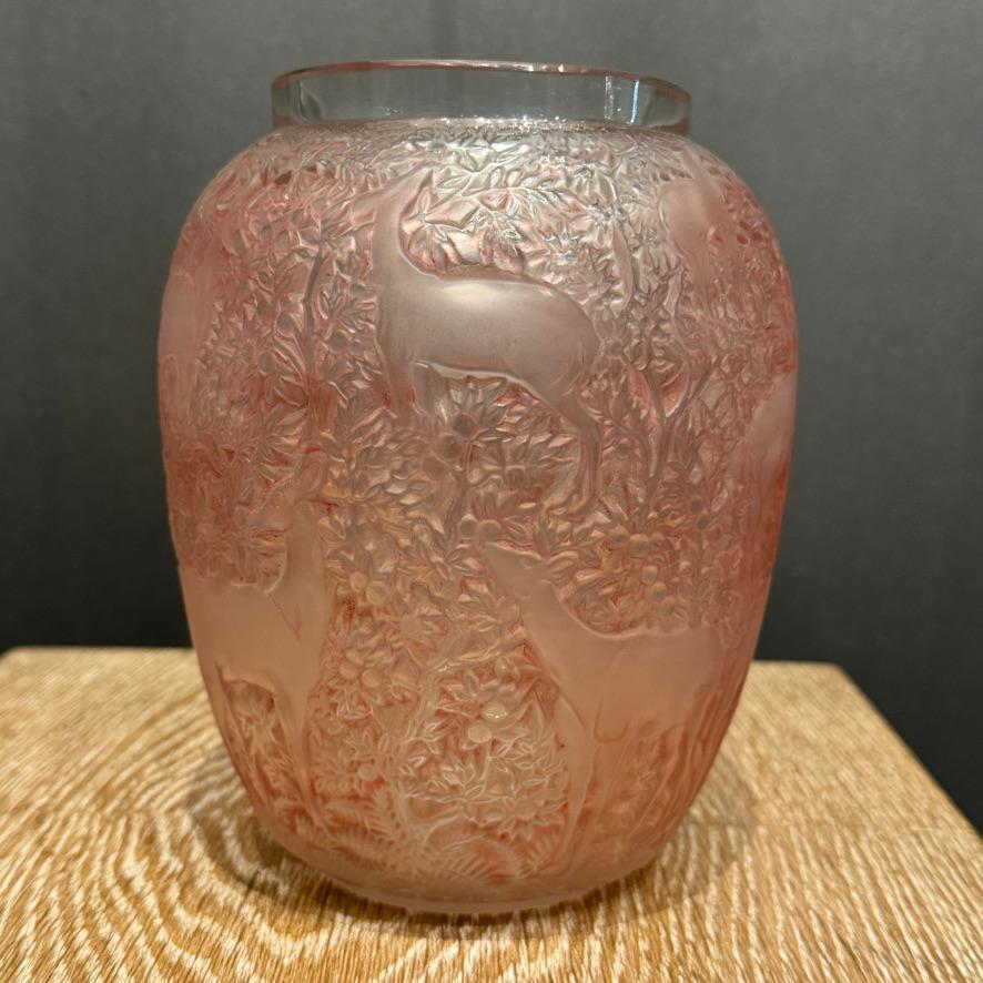 Français Vase Biches ART DECO en verre de R.Lalique