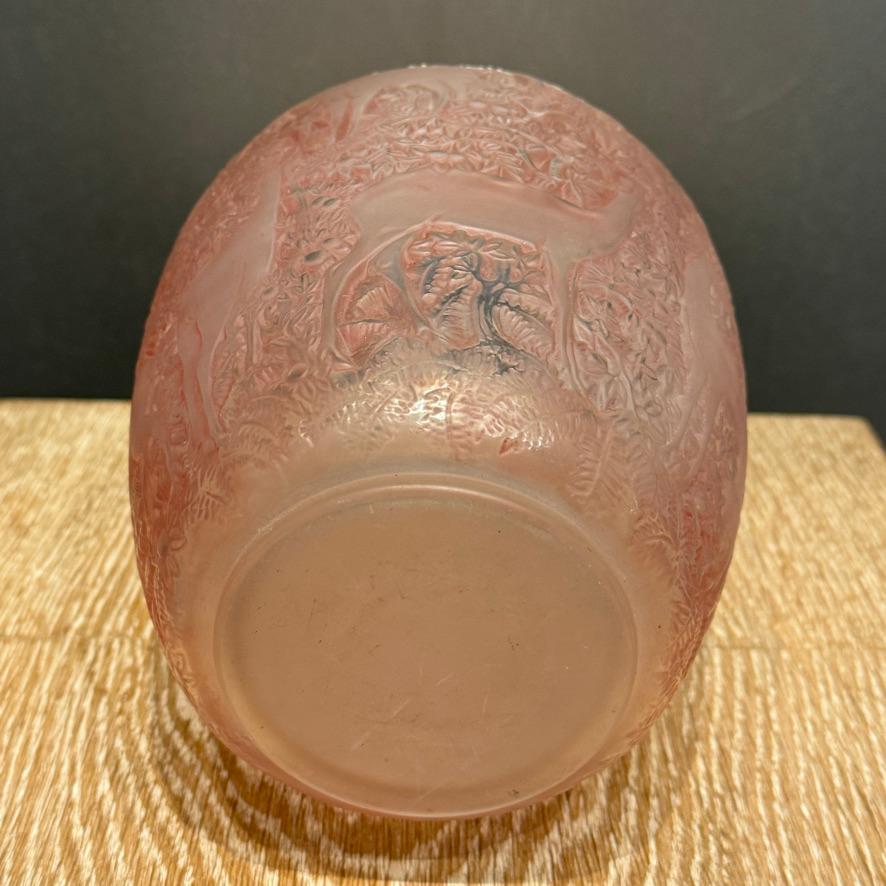 Vase Biches ART DECO en verre de R.Lalique 1