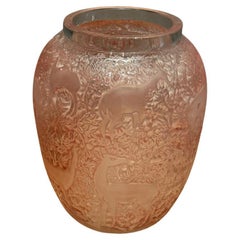 Vase Biches ART DECO en verre de R.Lalique