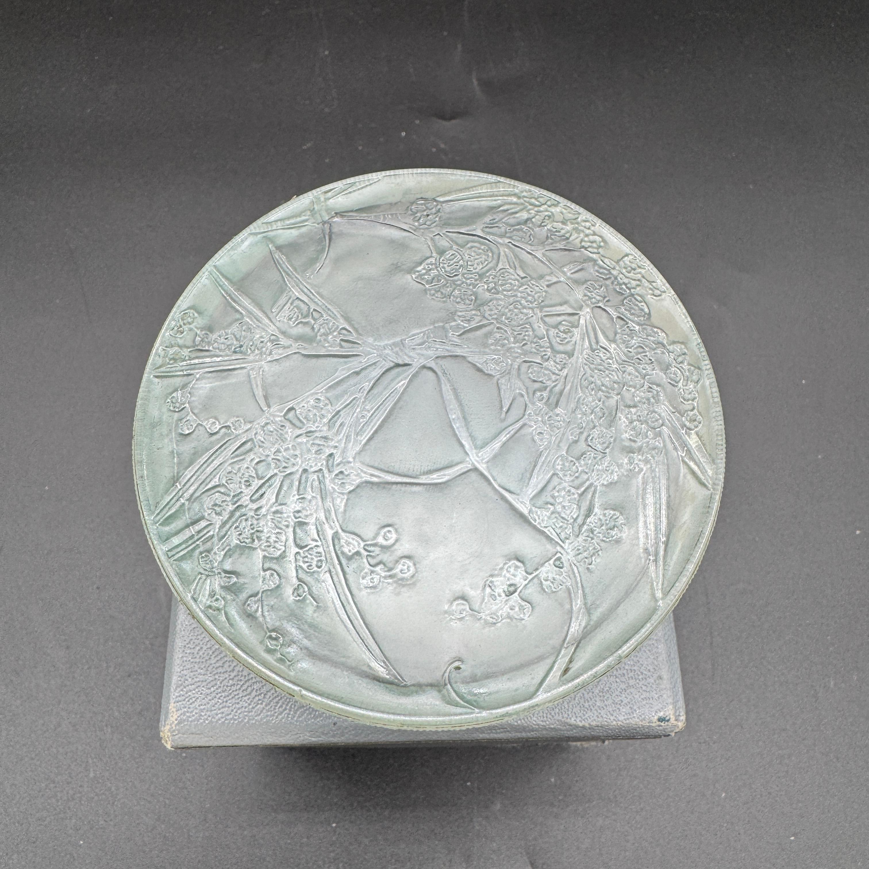 Vetro Una scatola di vetro R.Lalique per il profumo Aris in vendita