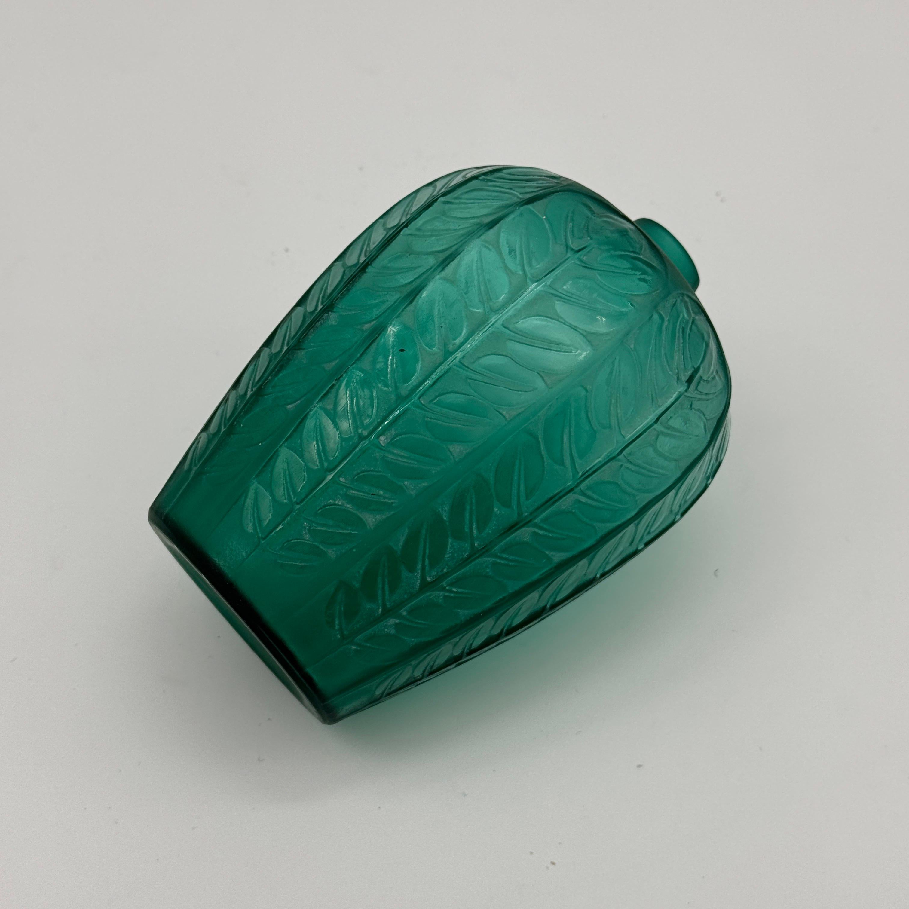 A R.Lalique Green Art Déco Tournai Vase 3
