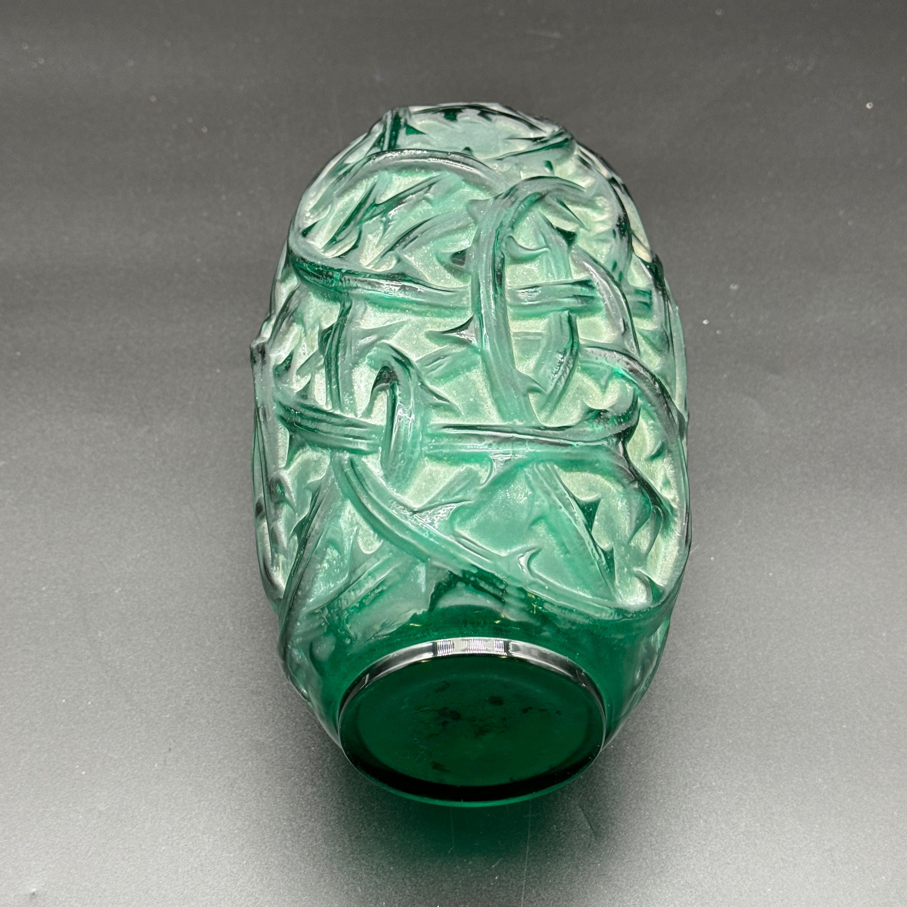 A R.Lalique green glass Art Deco Ronces Vase 1
