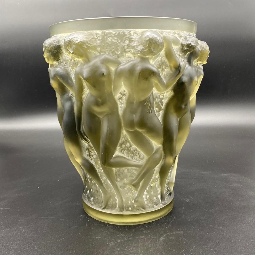 A R.Lalique Grey Glass Bacchantes Vase  In Excellent Condition For Sale In SAINT-OUEN-SUR-SEINE, FR