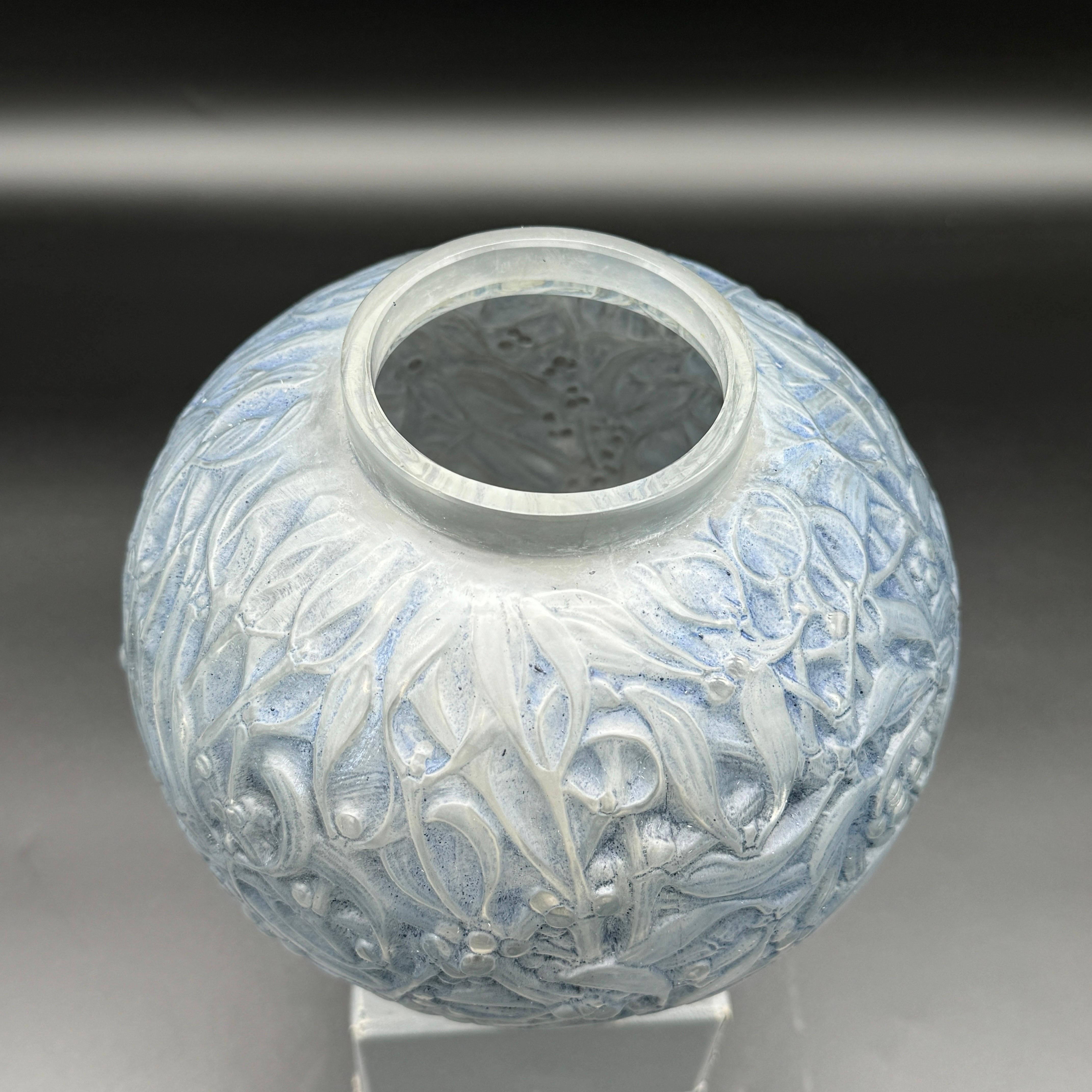 A R.Lalique Gui Vase 5