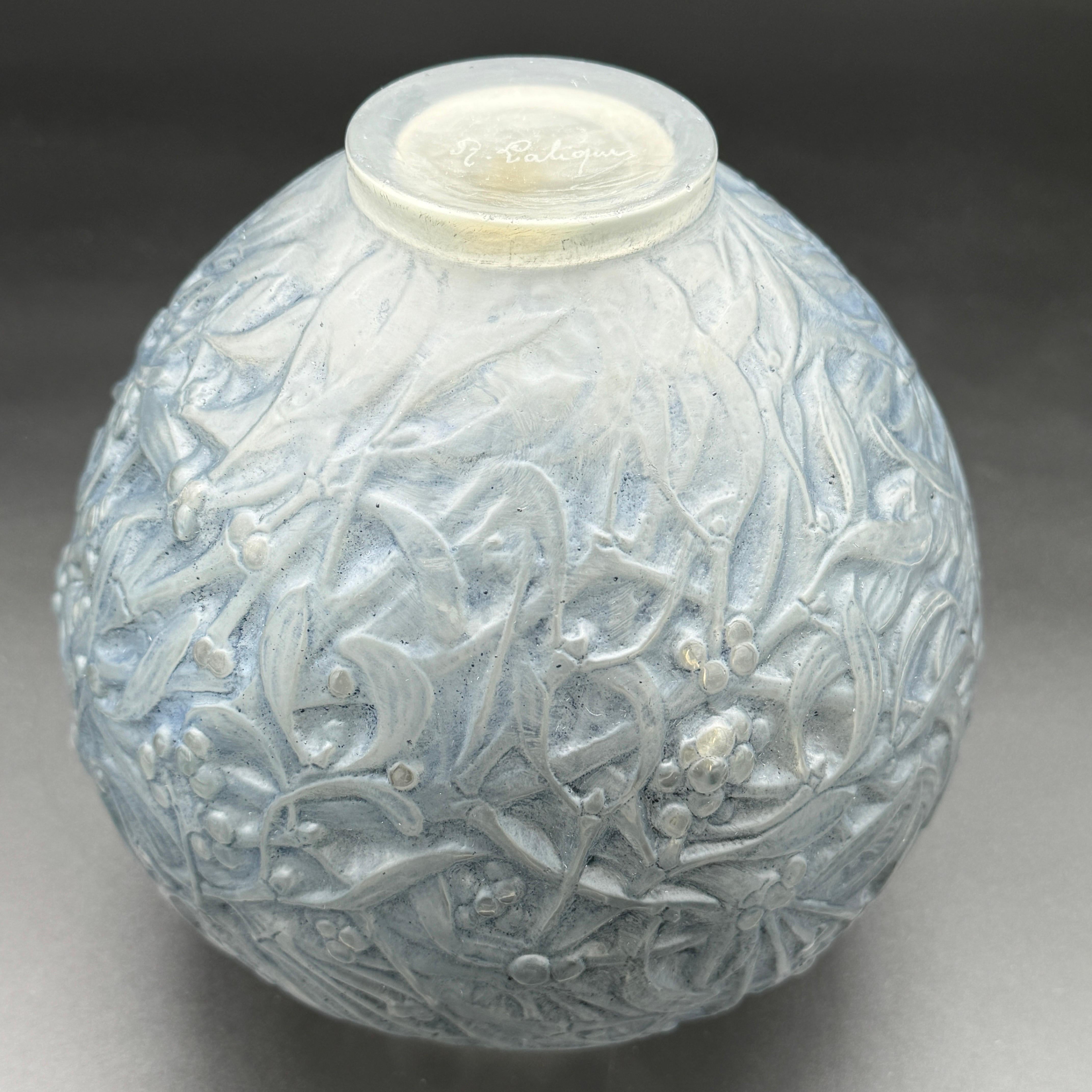 A R.Lalique Gui Vase 7