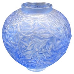 A R.Lalique Gui Vase