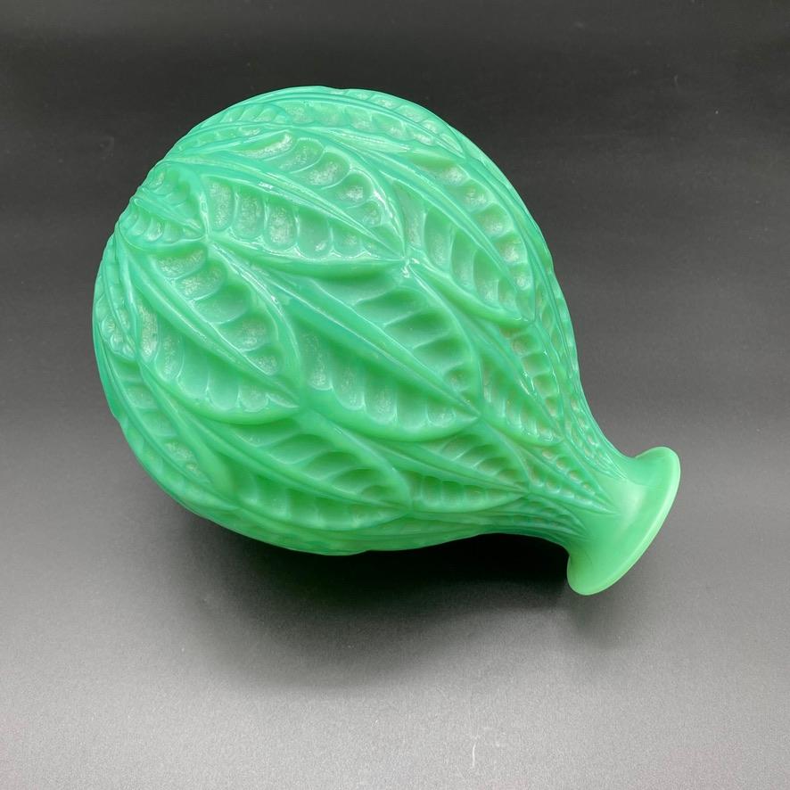 A R.Lalique Jade Malesherbes vase  For Sale 1