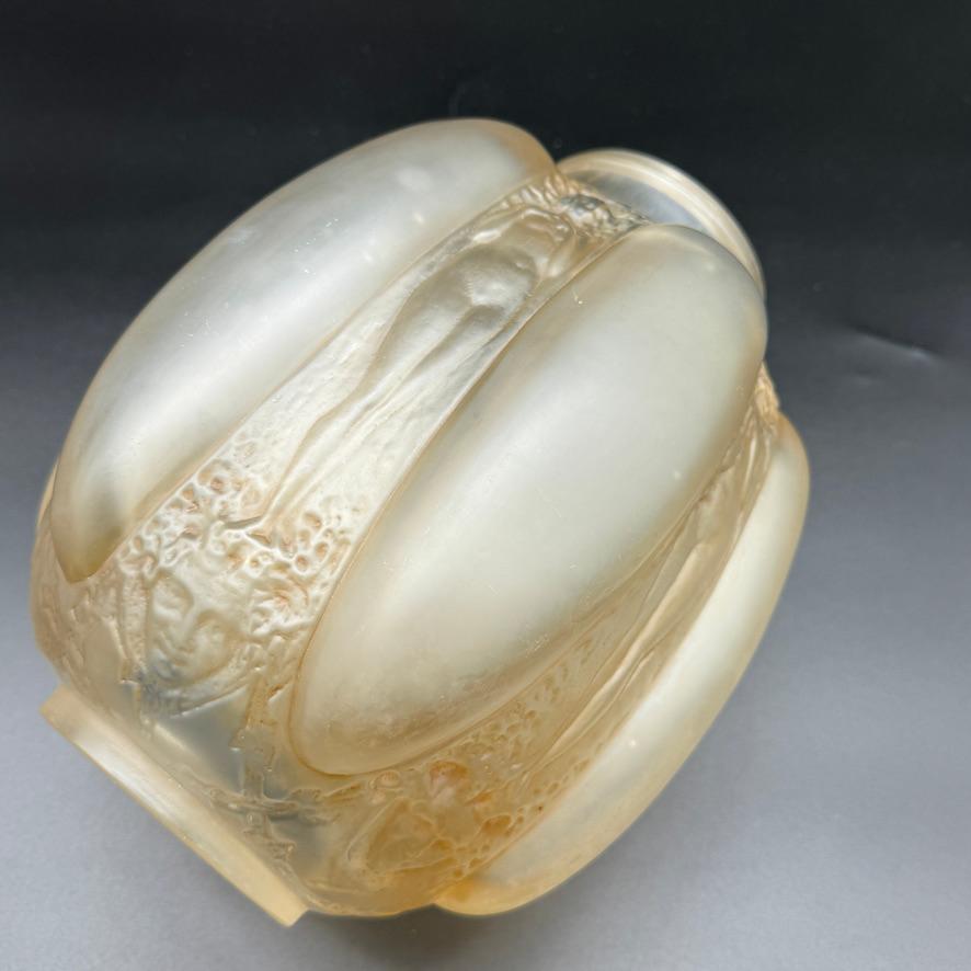 A R.Lalique Masques and Figurines Glass Vase 6