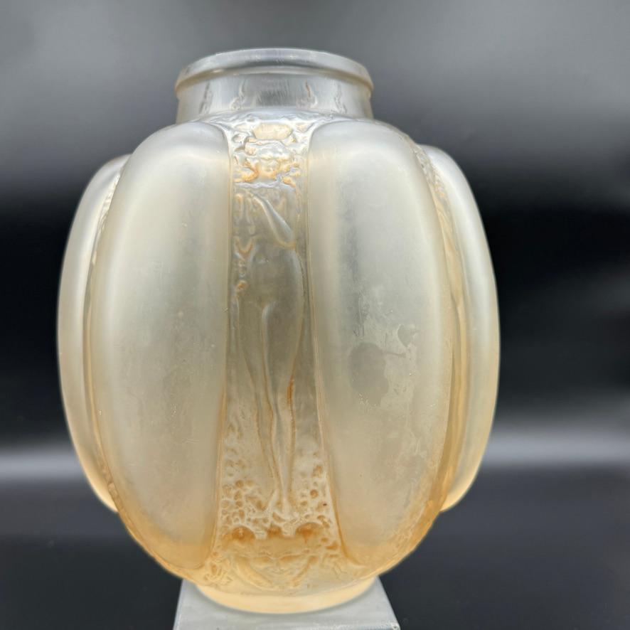 Early 20th Century A R.Lalique Masques and Figurines Glass Vase