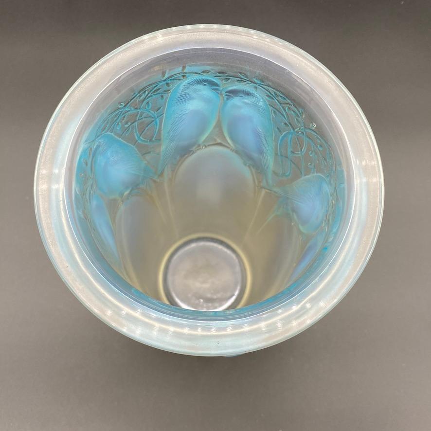 Early 20th Century A R.Lalique Opalescent Art Deco Ceylan vase 