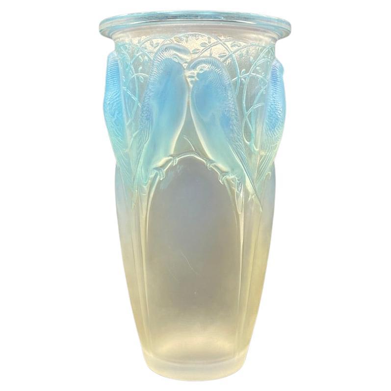 A R.Lalique Opalescent Art Deco Ceylan vase 